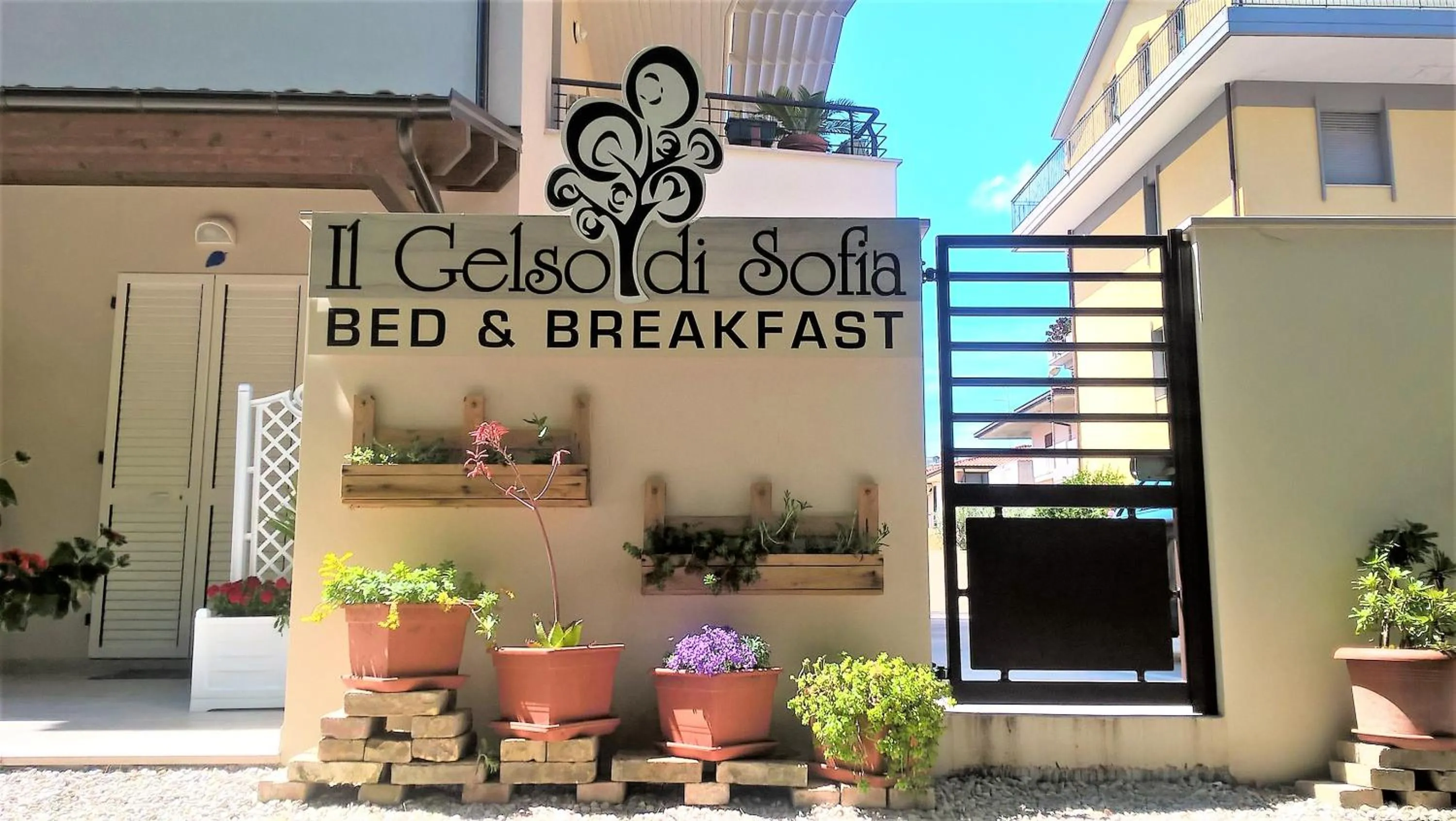 Property logo or sign in Il Gelso di Sofia B&B