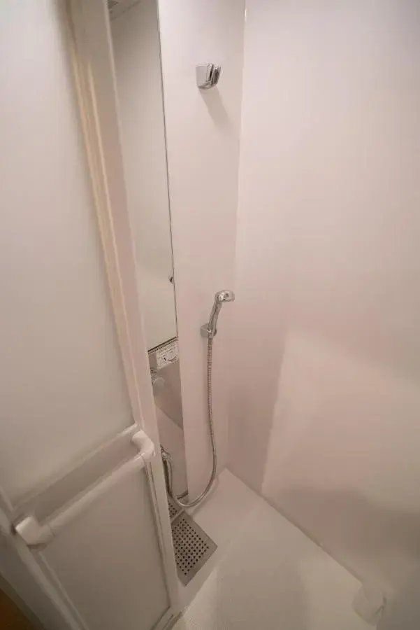 Single Room with Private Bathroom in Ito Ryokan Single Room with Private Bathroom in Ito Ryokan