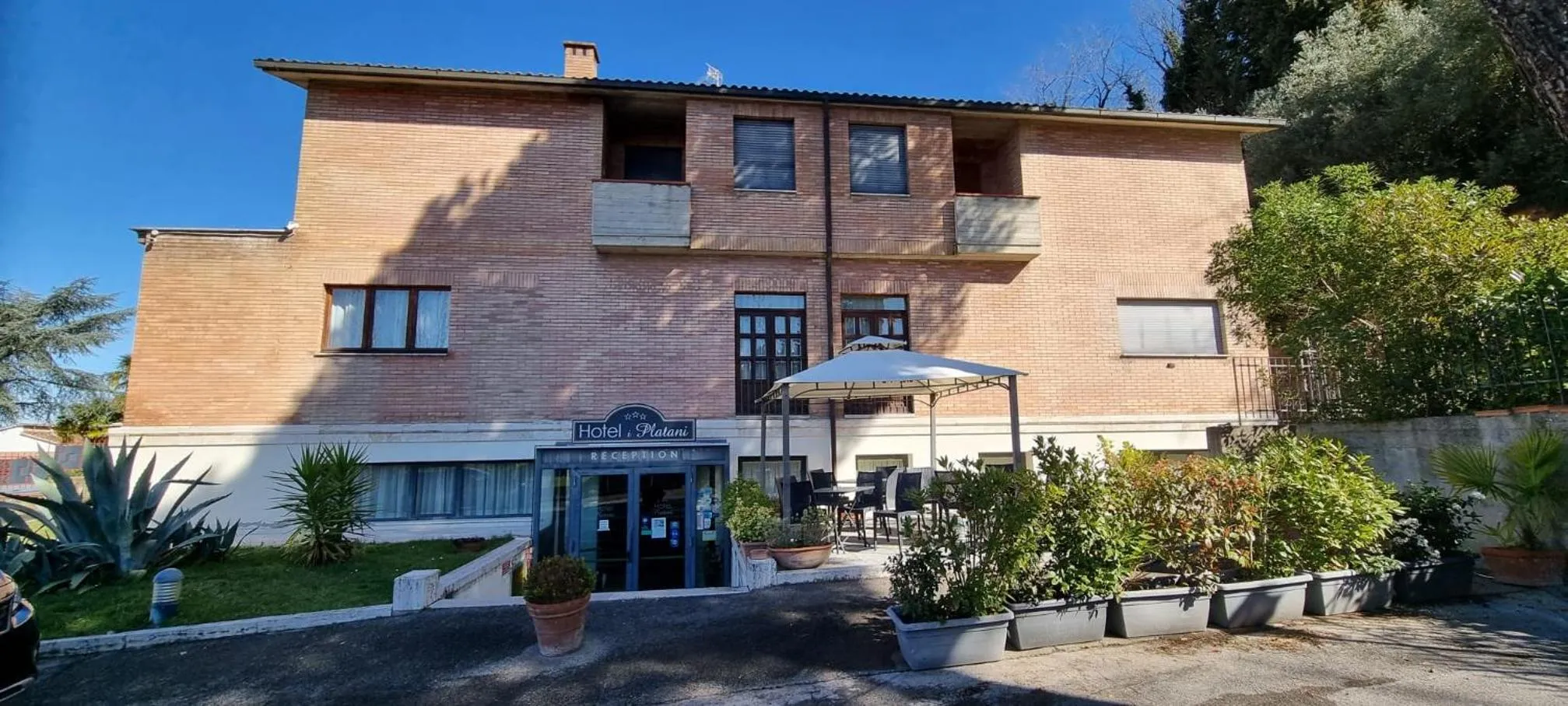 Property building in Hotel I Platani