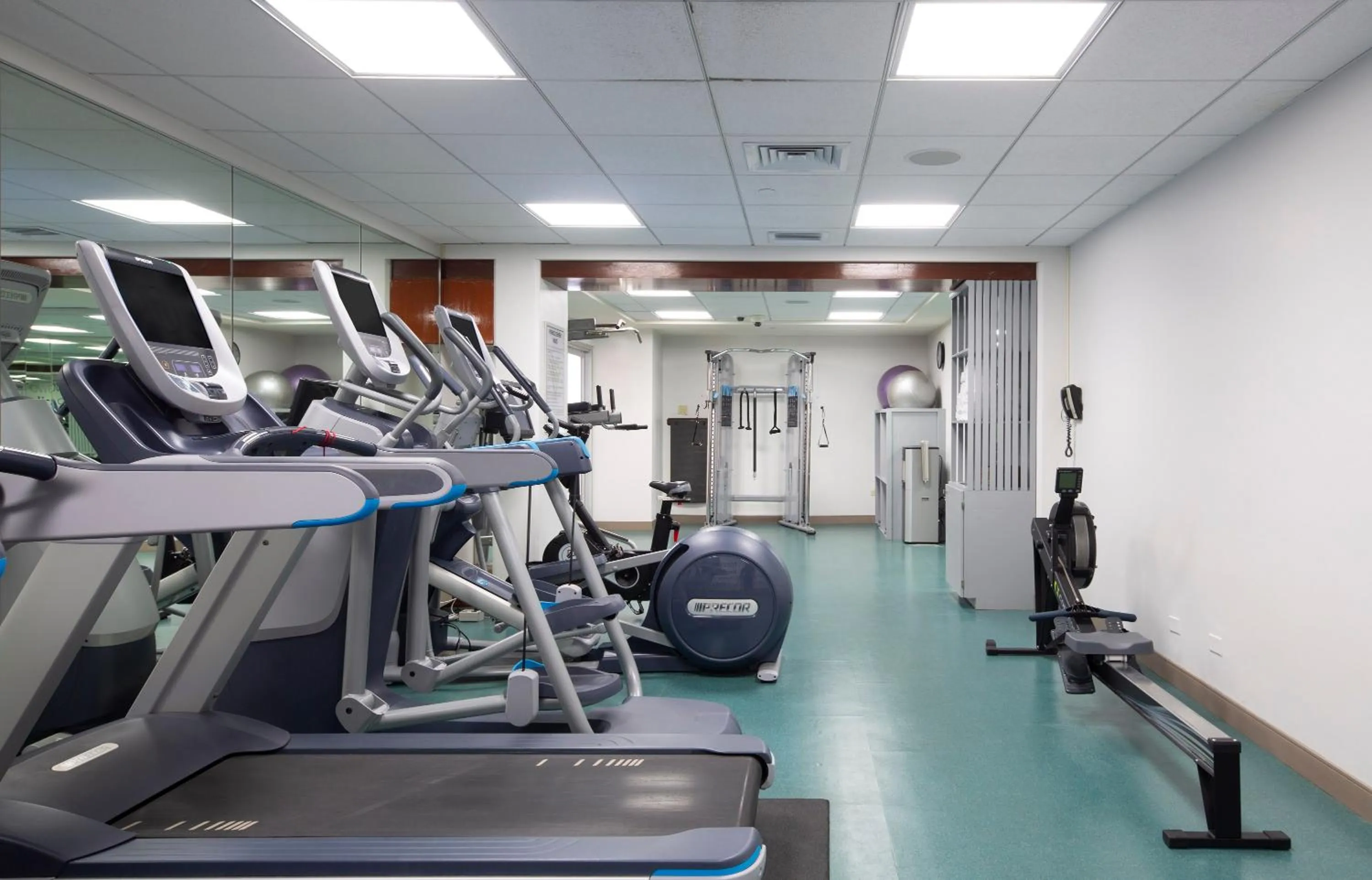 Fitness centre/facilities in The Twin Fin Hotel
