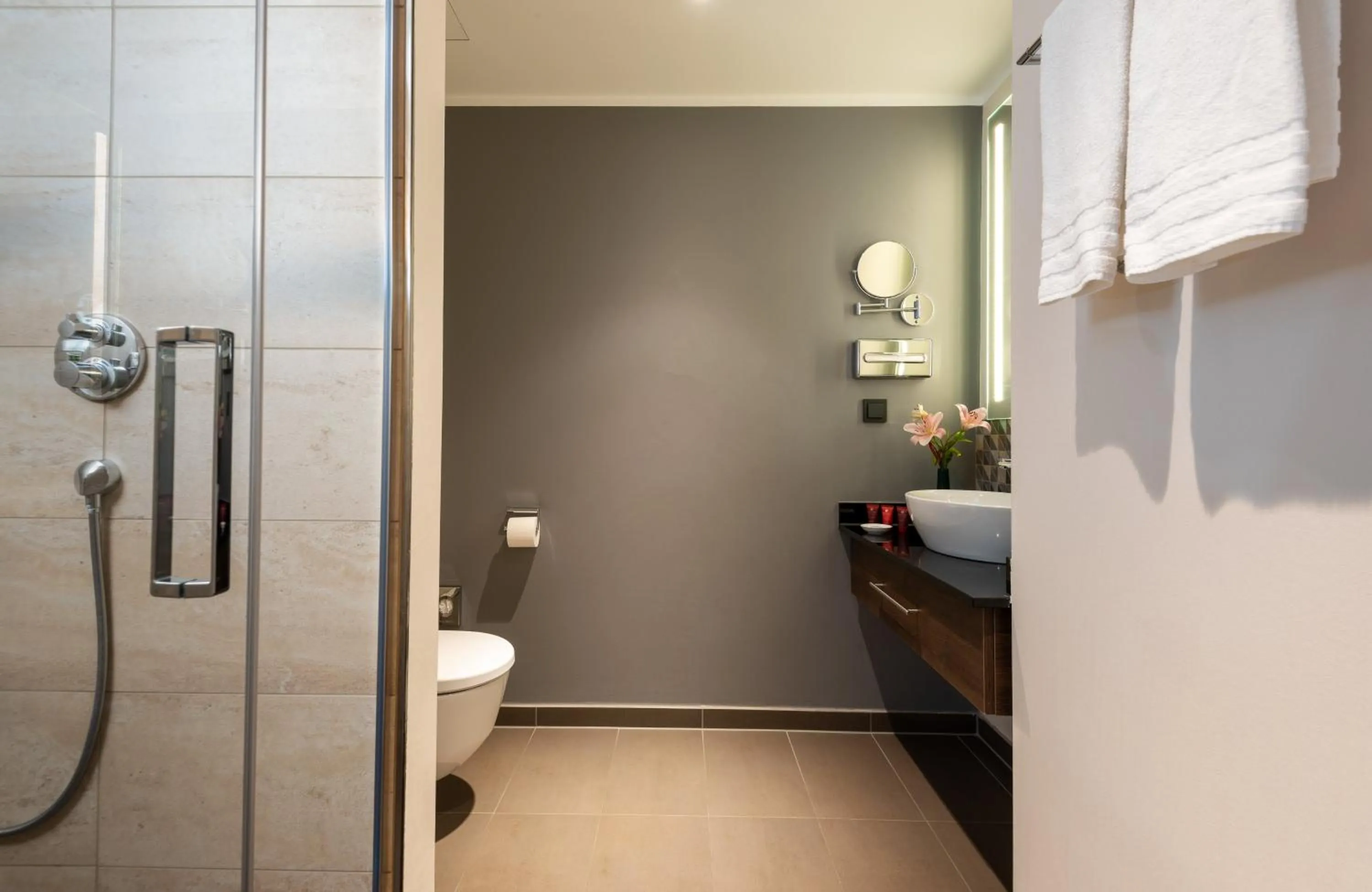 Bathroom in Leonardo Hotel Bad Kreuznach