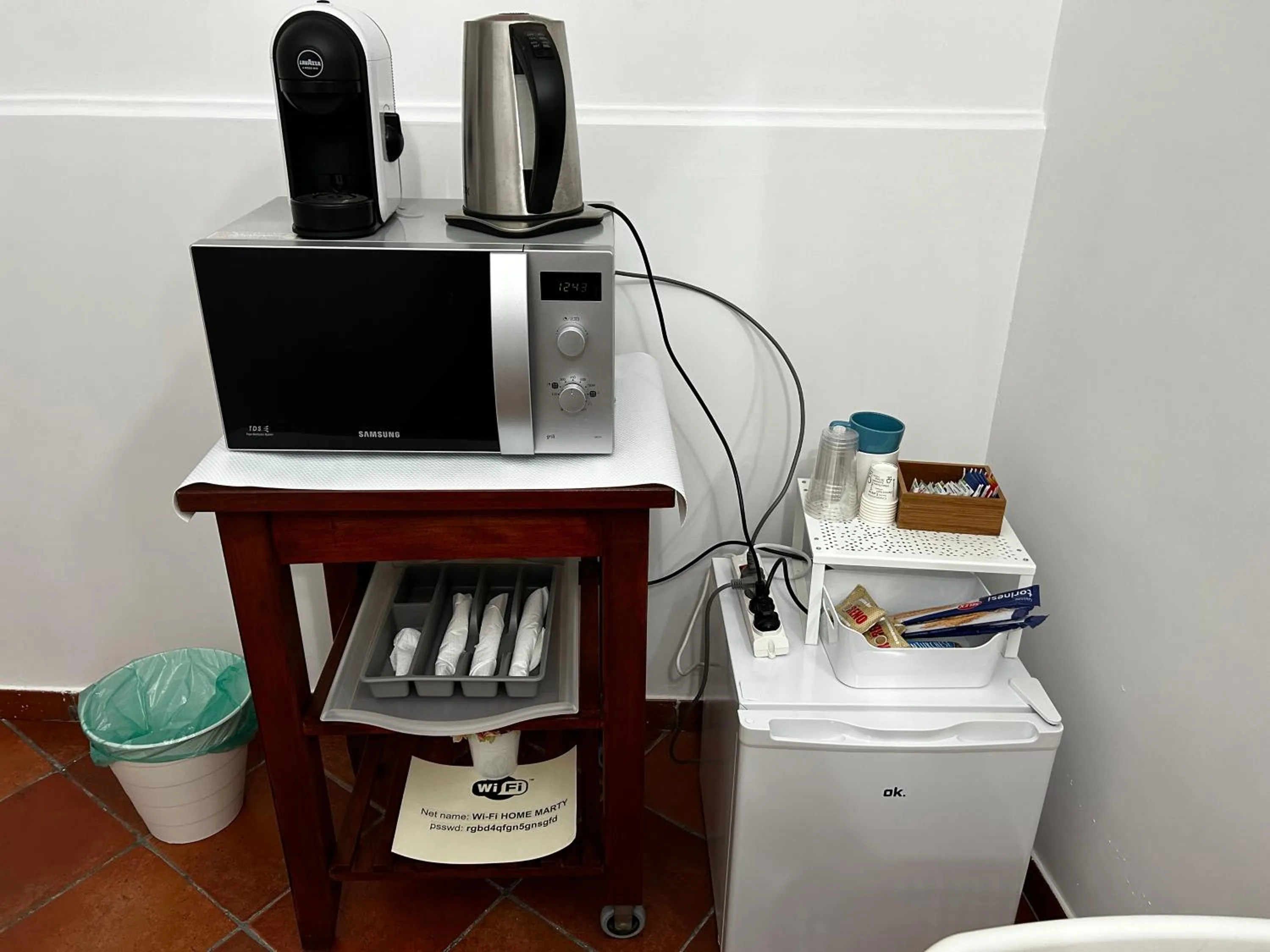 Coffee/tea facilities in Home Marty