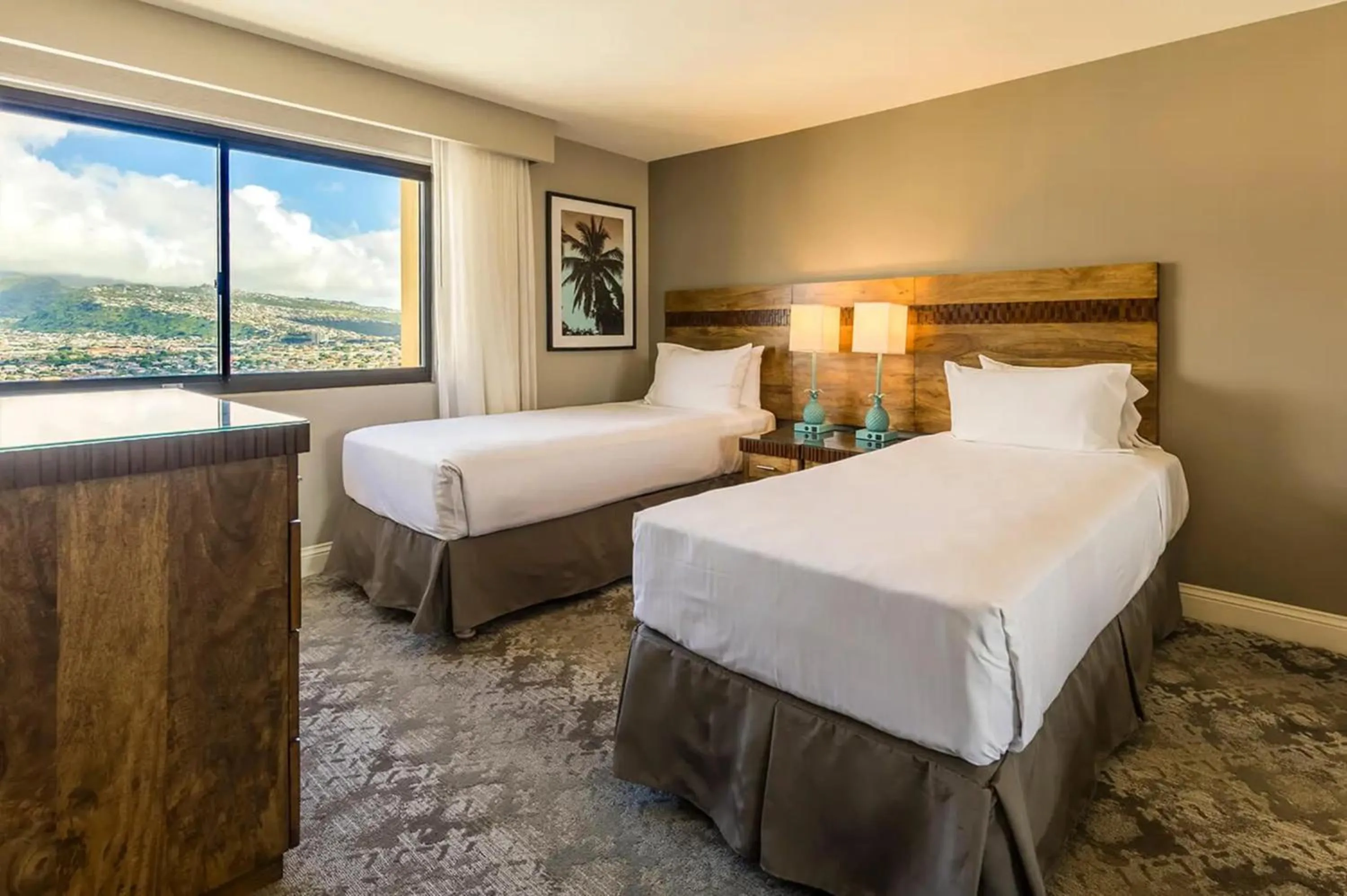 Bed in Aston Waikiki Beach Tower