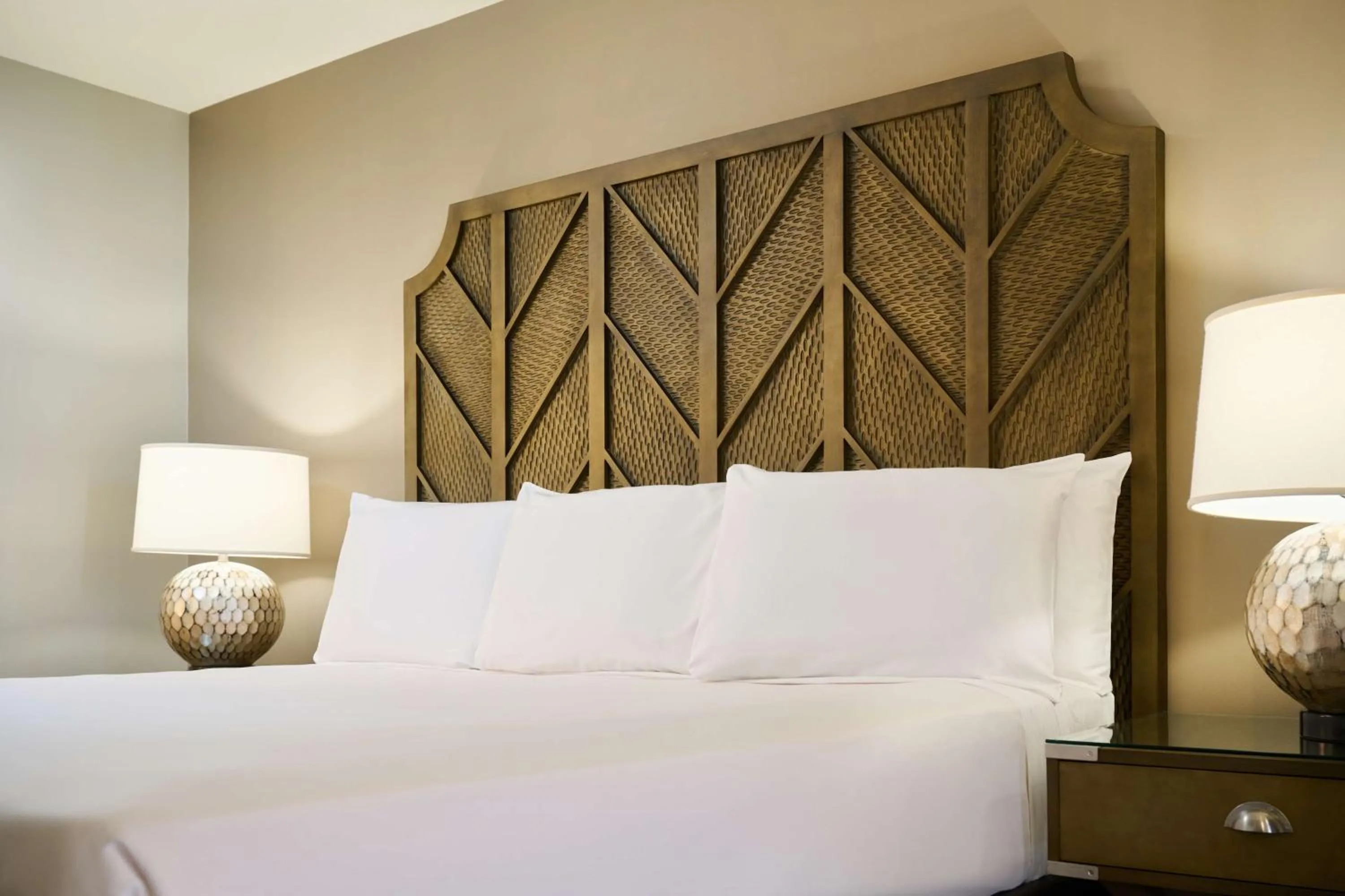 Bed in Aston Waikiki Beach Tower