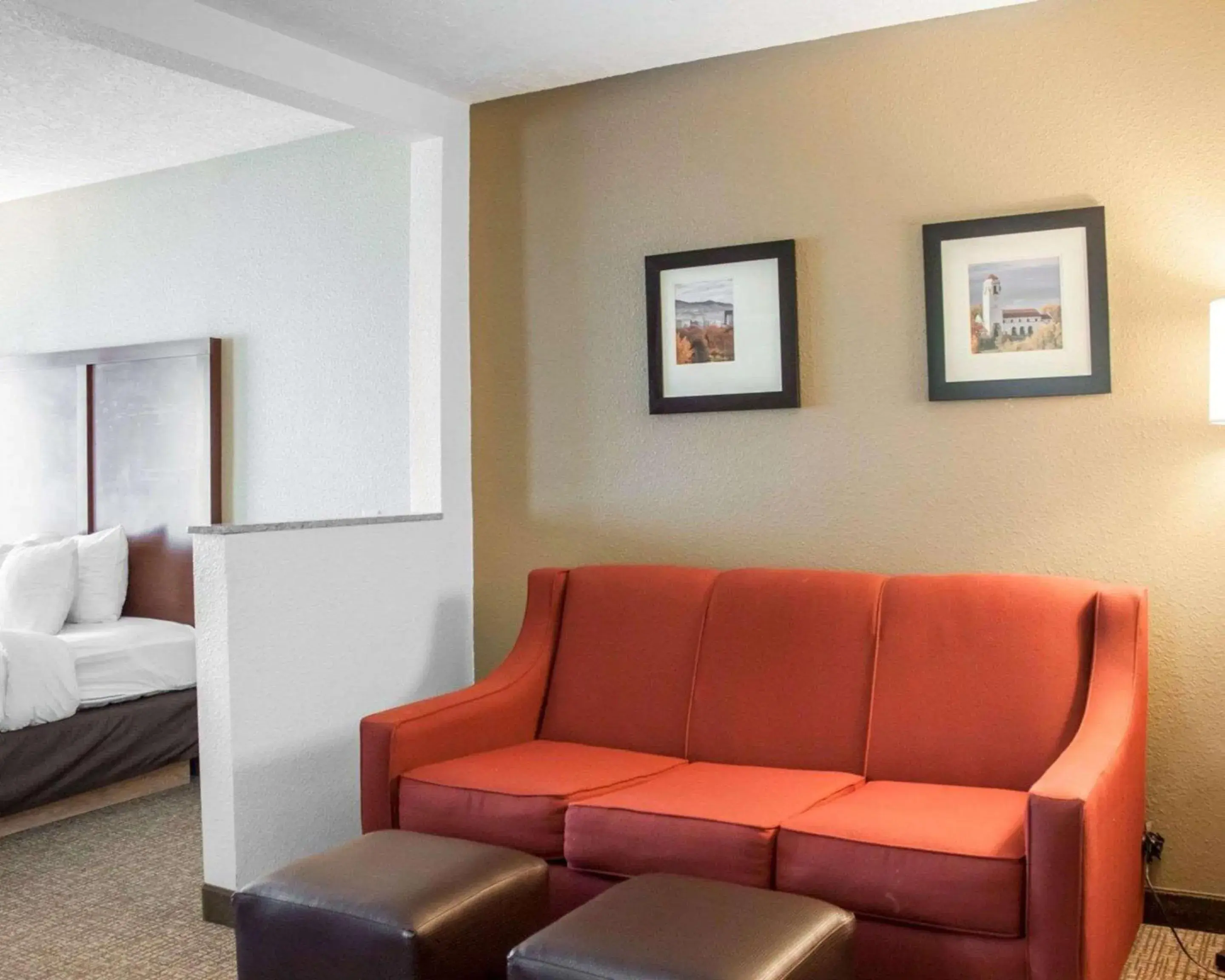 Queen Suite in Comfort Suites Airport Queen Suite in Comfort Suites Airport