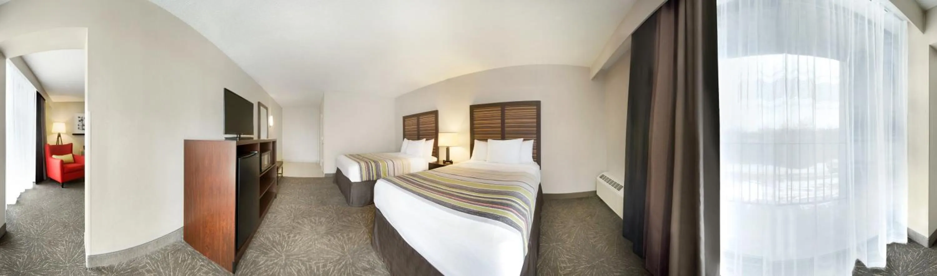 Photo of the whole room, Bed in Country Inn & Suites by Radisson, Erlanger - Cincinnati South