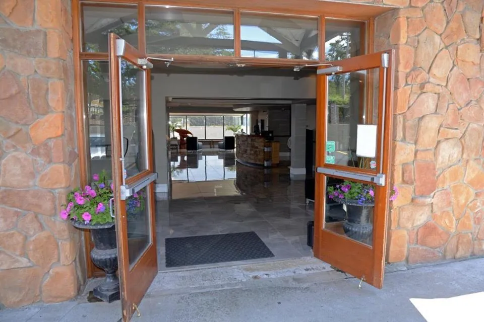 Facade/entrance in Anchor Inn and Suites