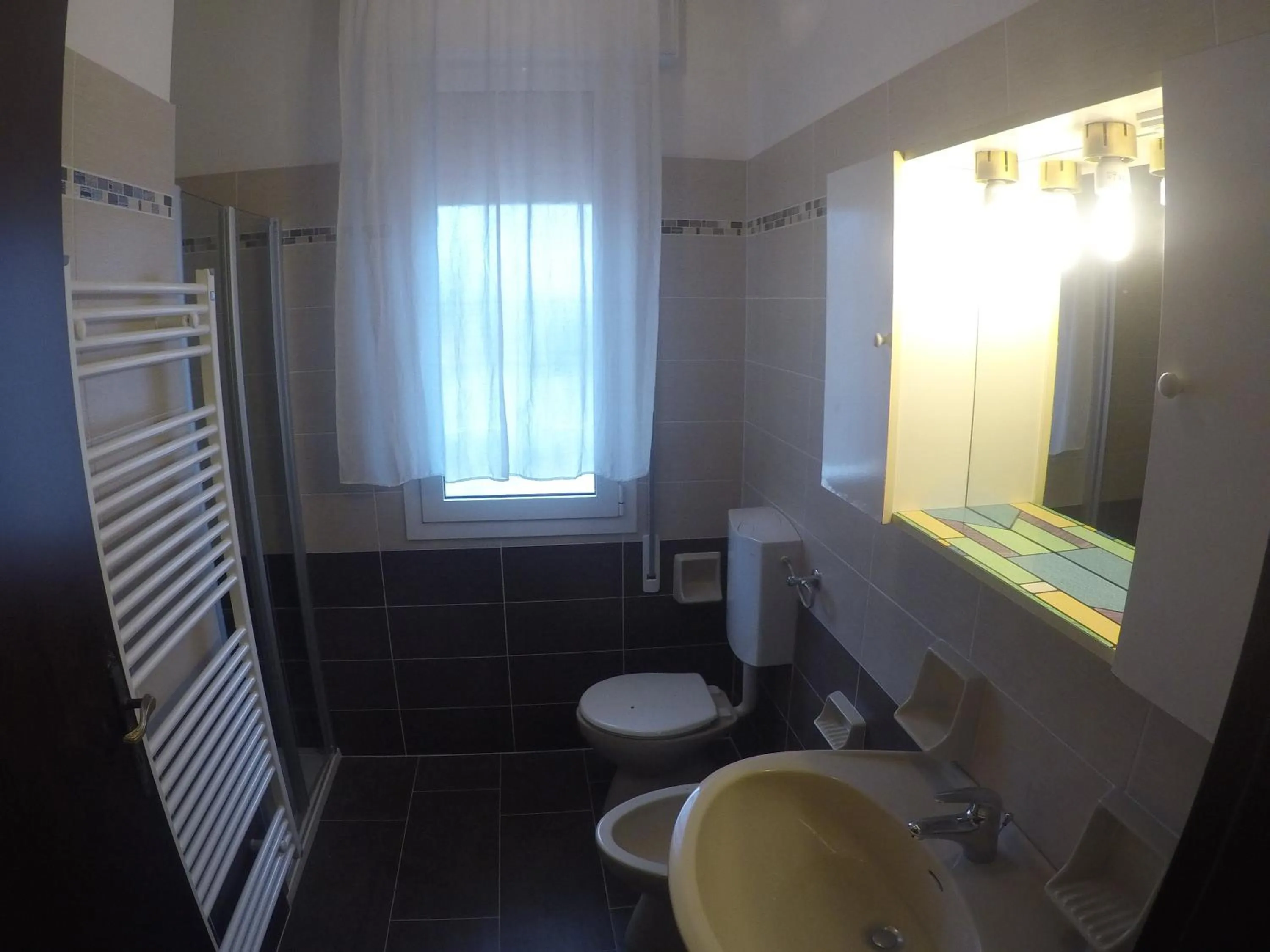 Shower in Residence Caorle Apartments - Agenzia Cocal