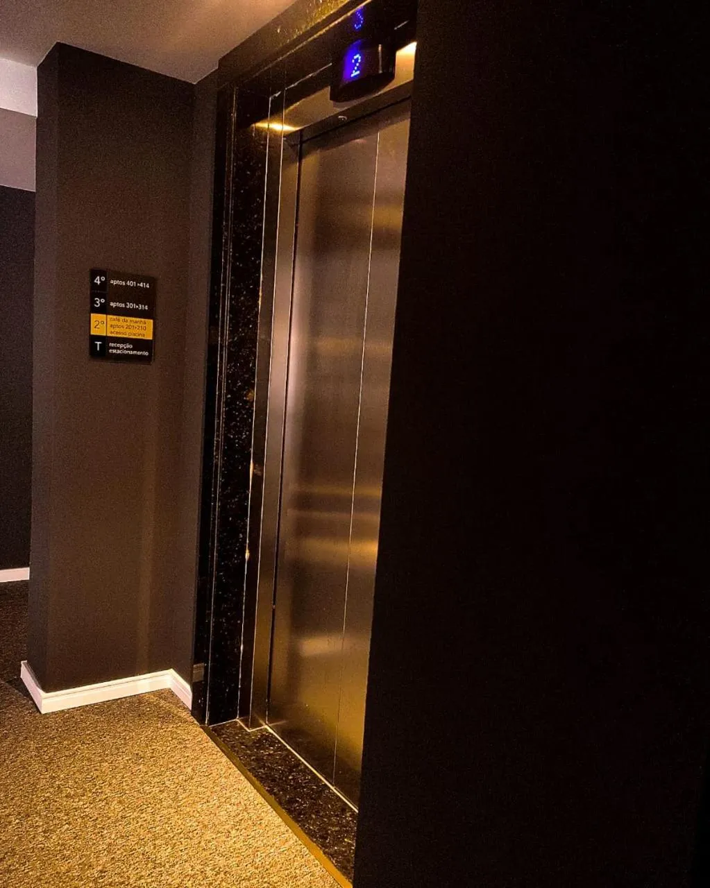elevator in Hotel Querência