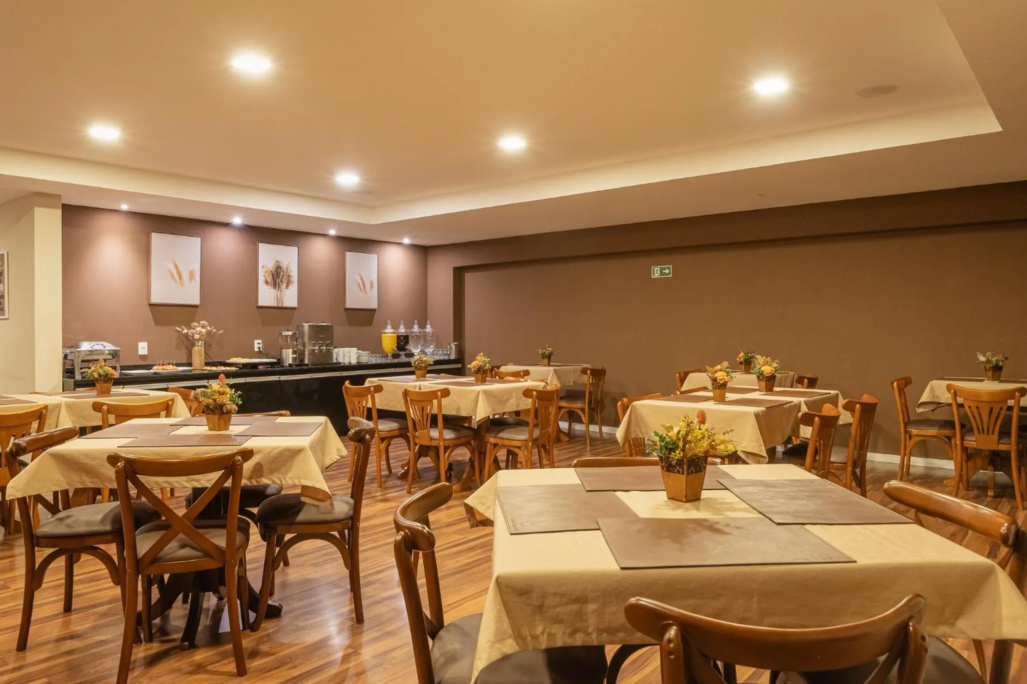 Restaurant/places to eat in Hotel Querência