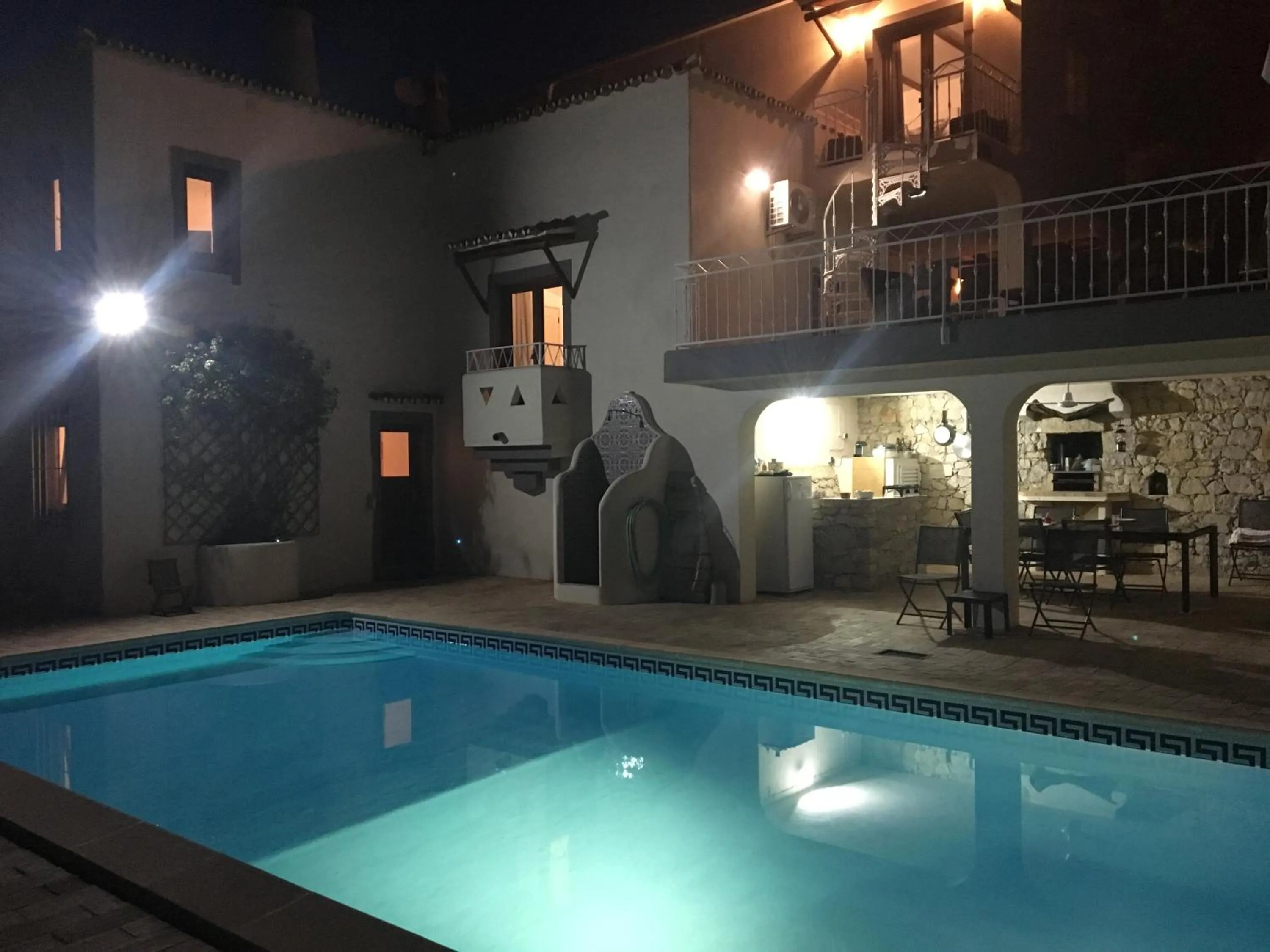 Pool view in Felicidade