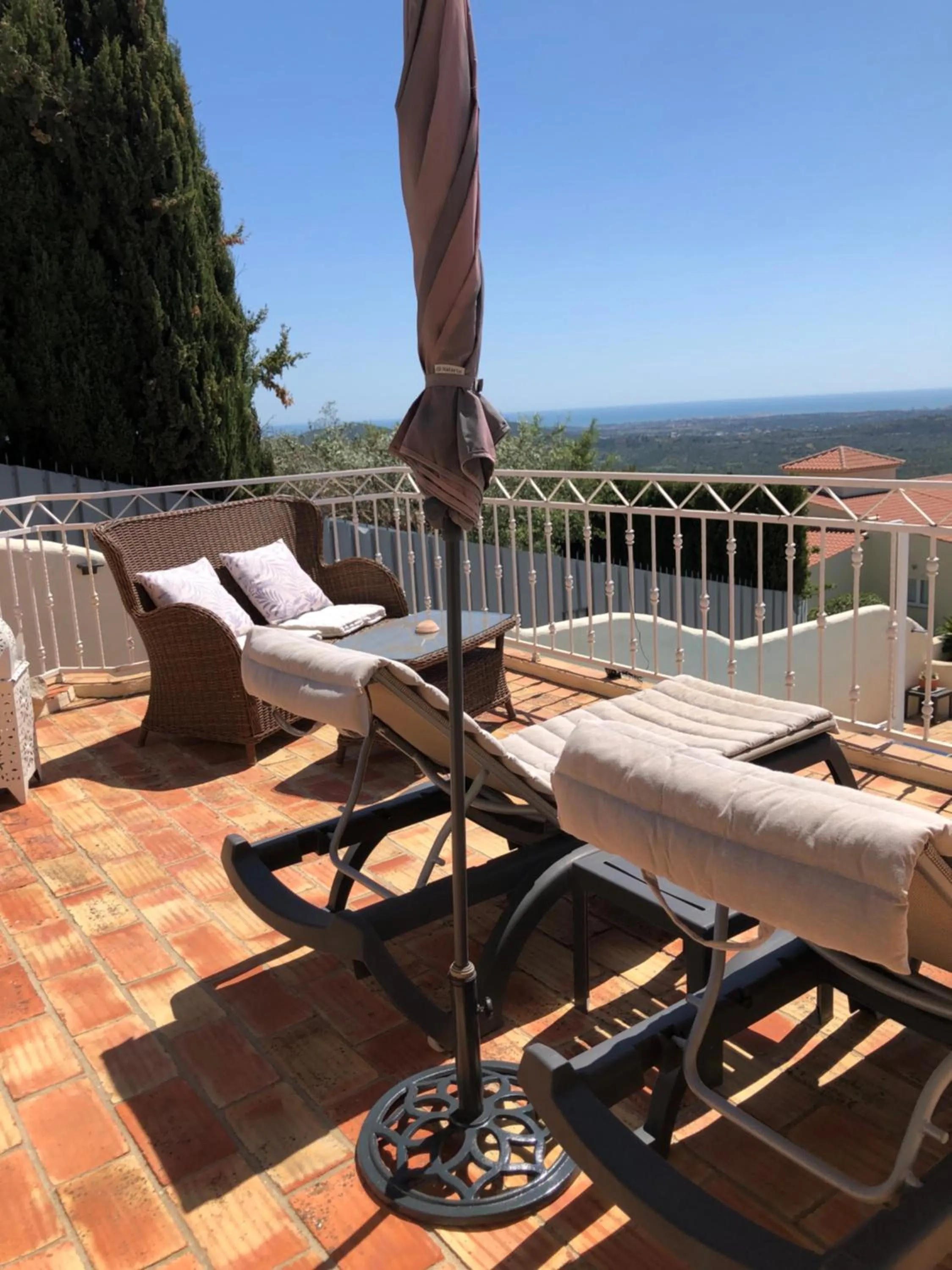 View (from property/room) in Felicidade