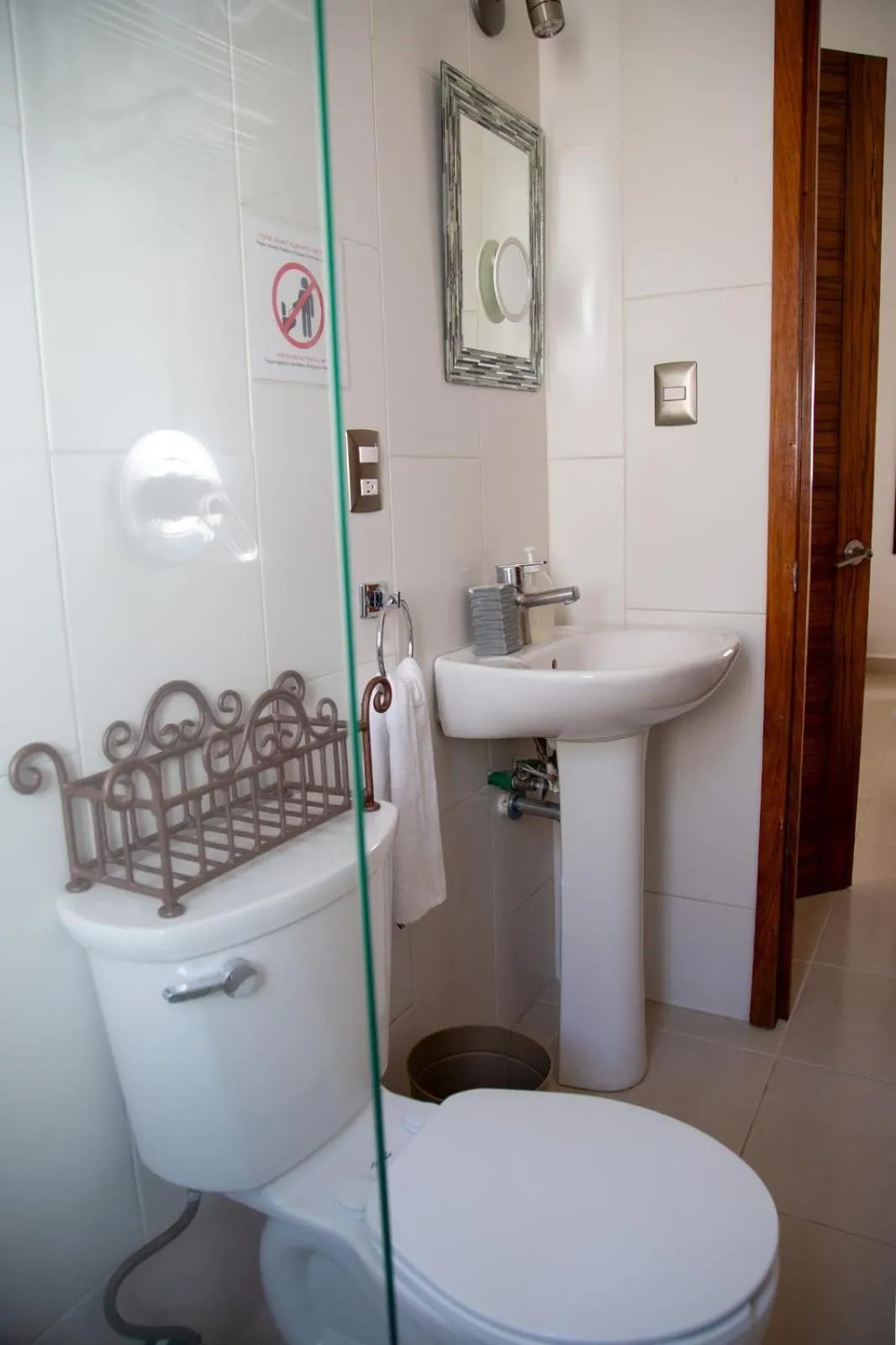 Shower in Comala Bed & Breakfast