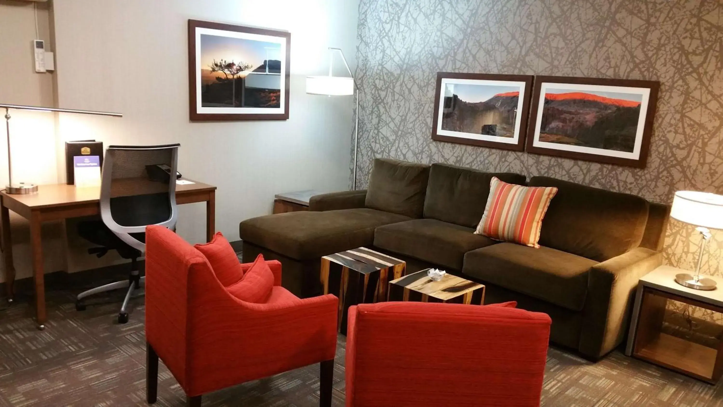 King Suite with Sofa Bed in Best Western Plus CottonTree Inn King Suite with Sofa Bed in Best Western Plus CottonTree Inn