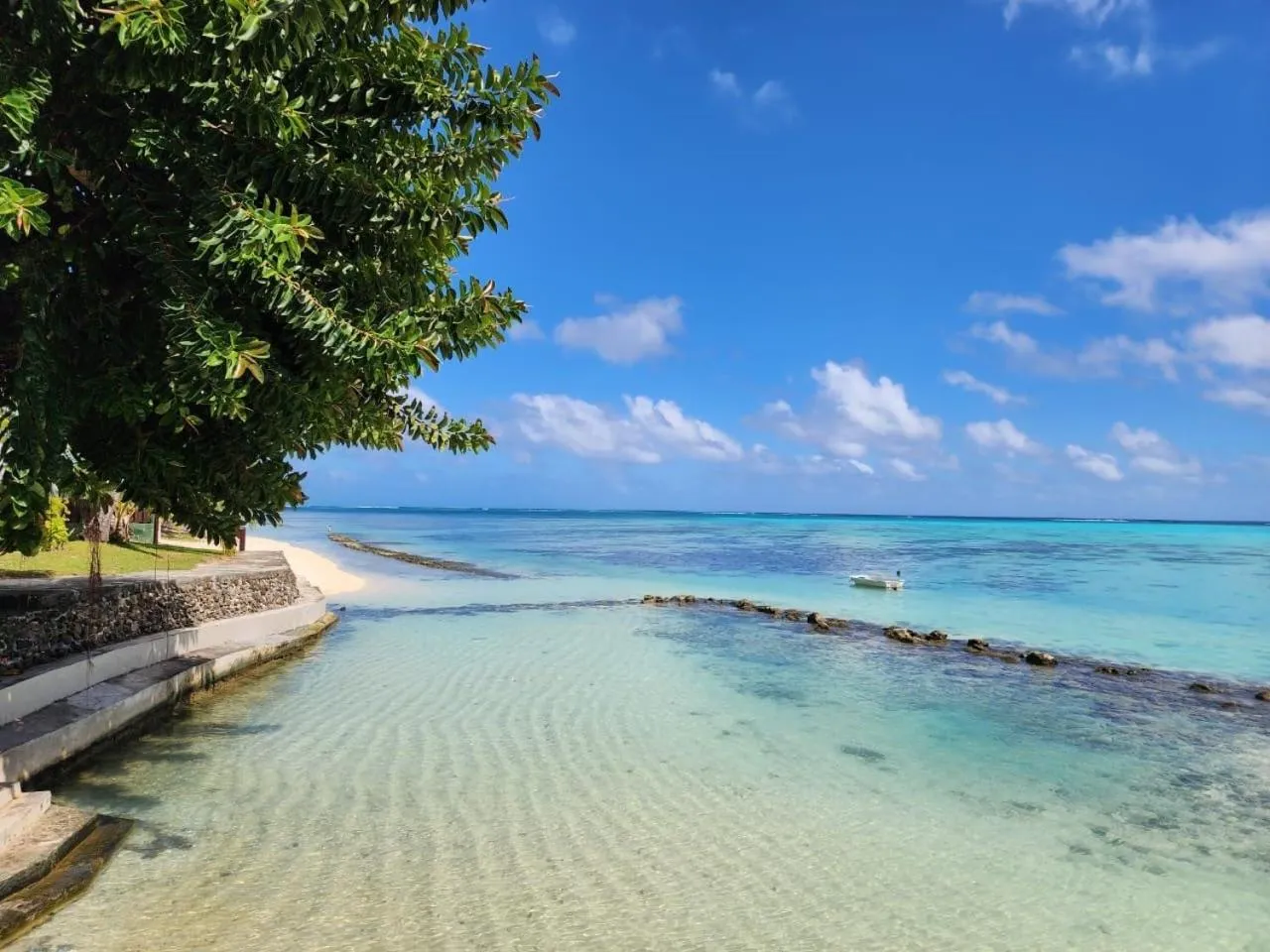 Beach in Hotel Hibiscus
