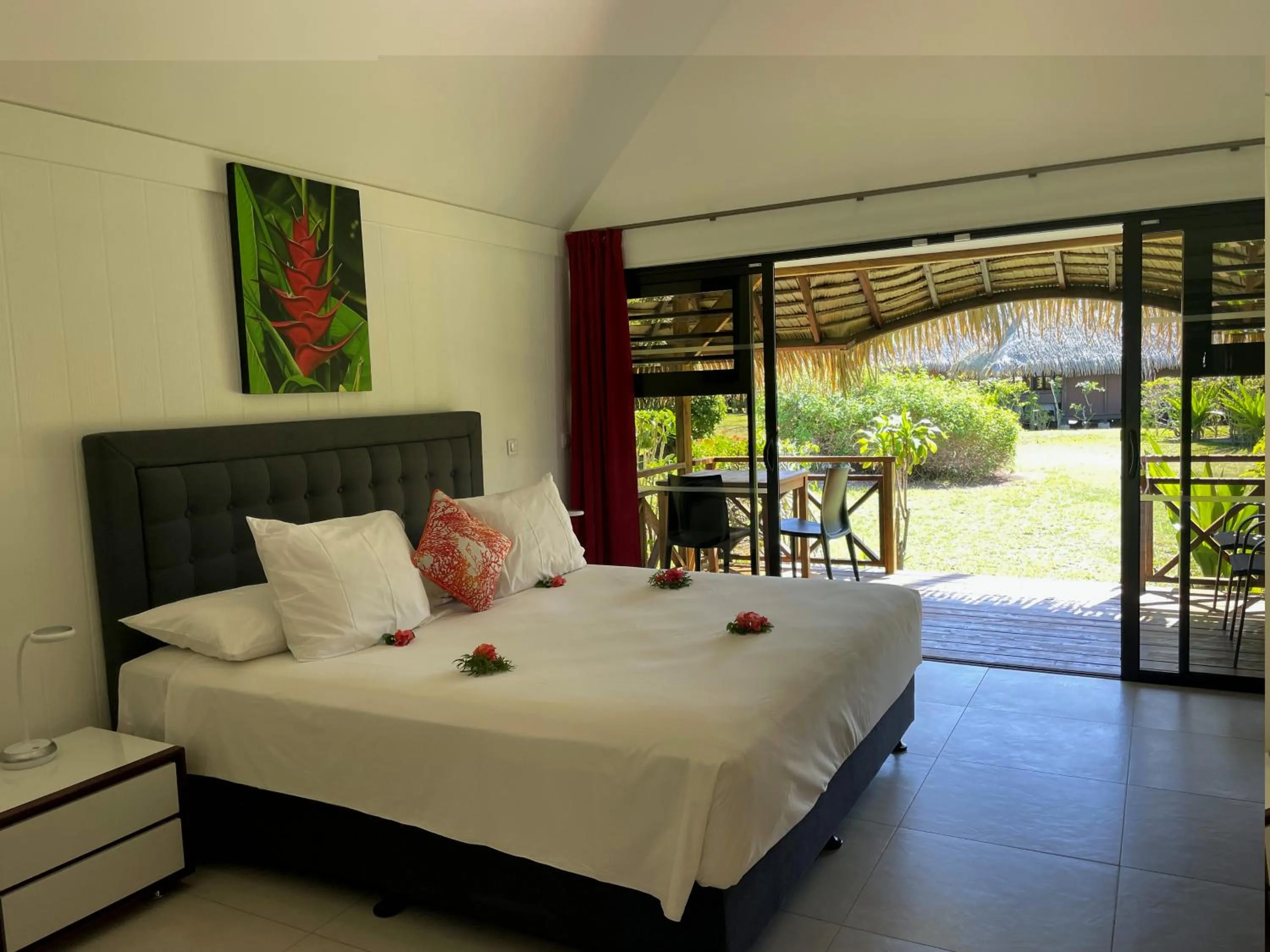 Garden view, Bed in Hotel Hibiscus