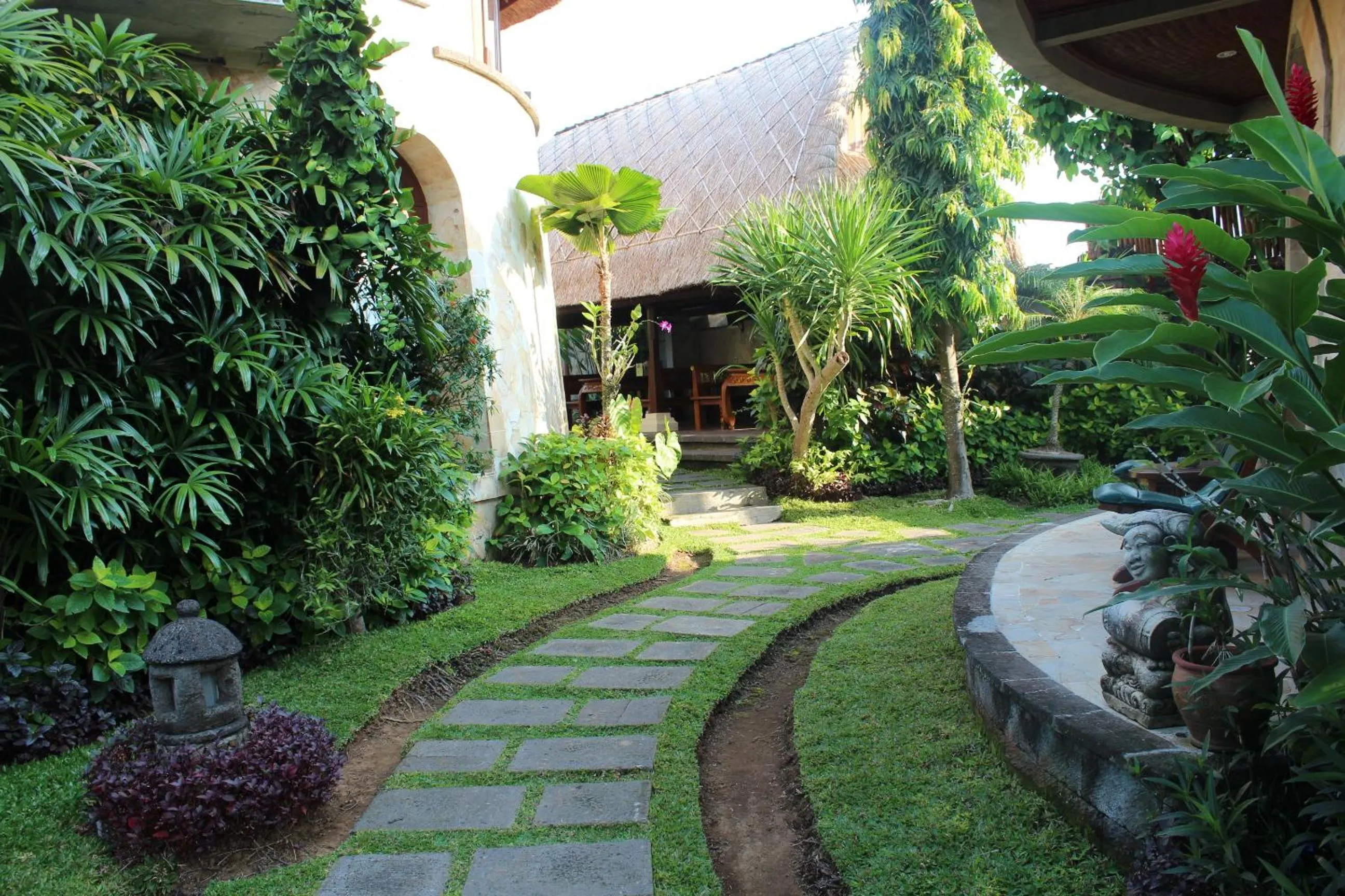 Garden in Dewani Villa Resort