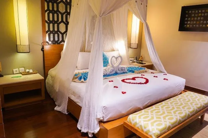 room service, Bed in Maca Villas & Spa Bali