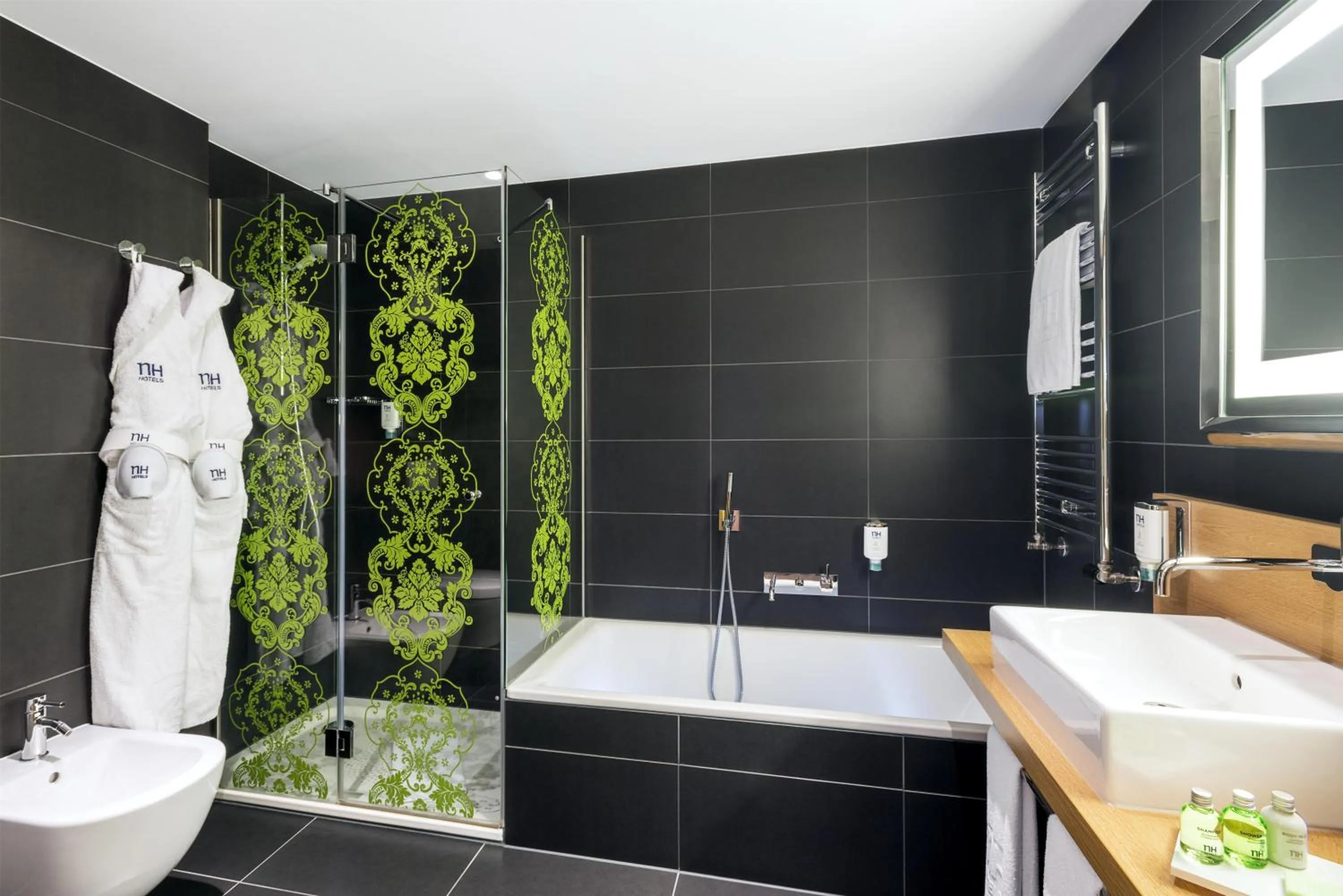 Bathroom in NH Frankfurt Messe