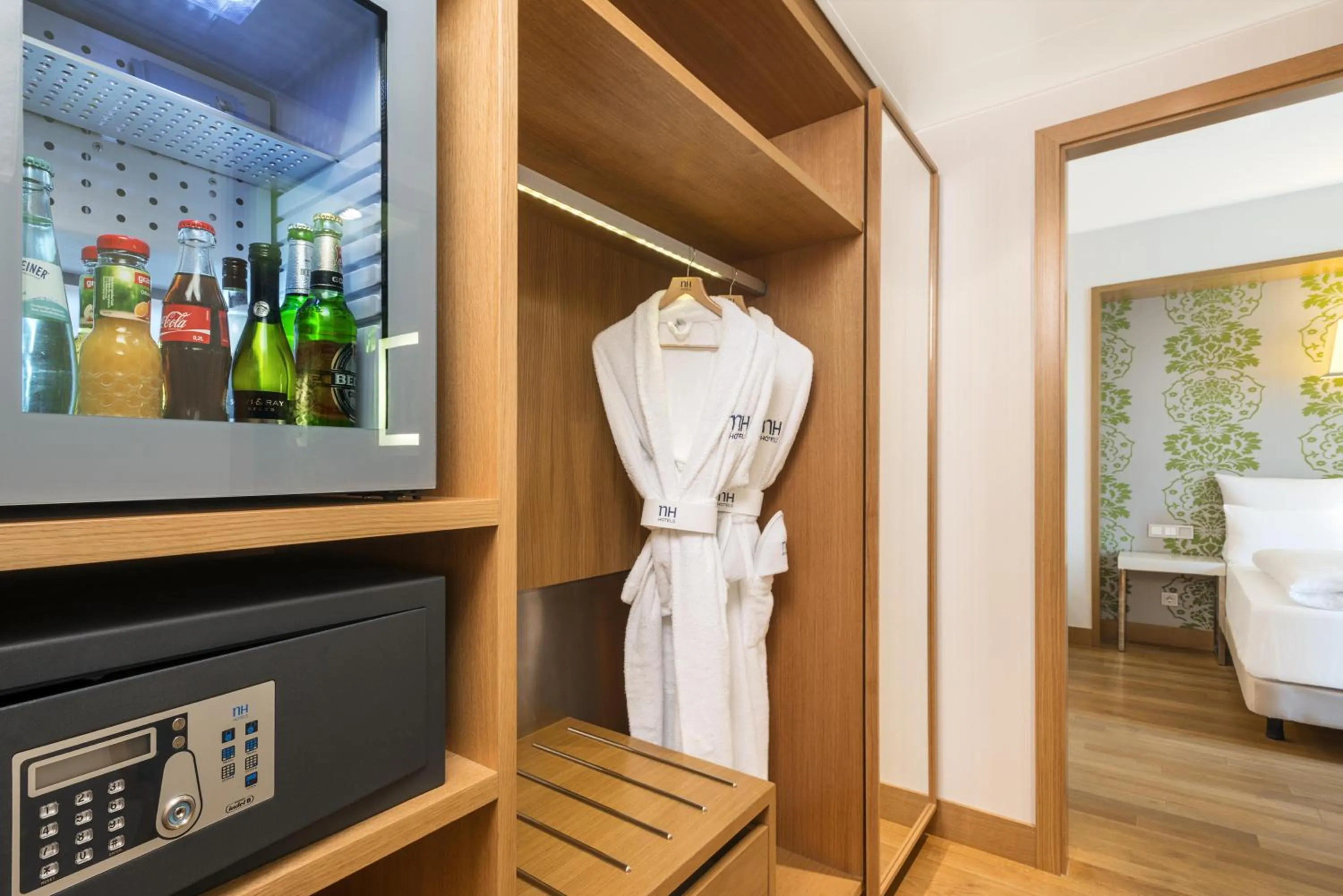 Bedroom in NH Frankfurt Messe