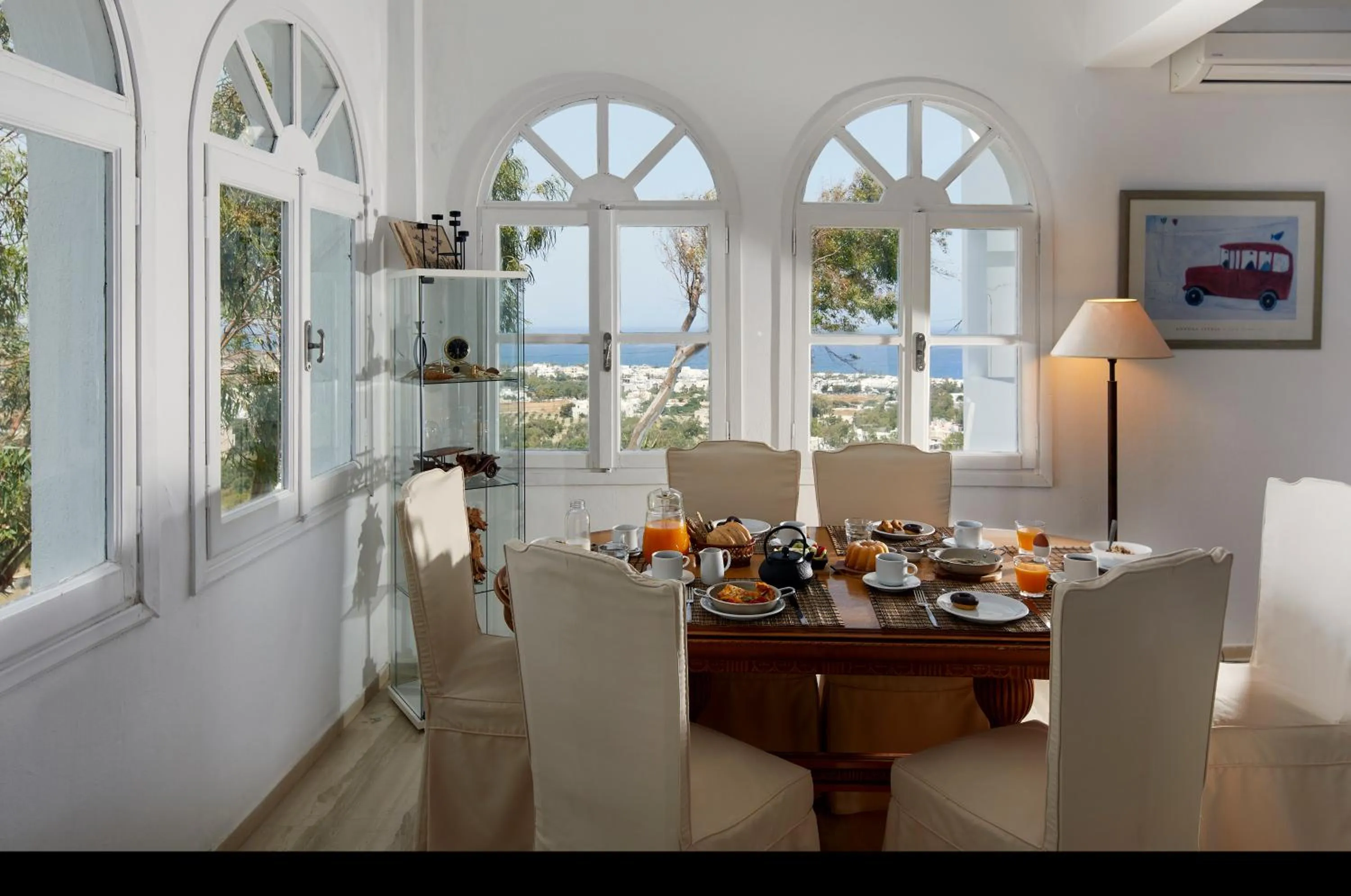 Decorative detail in Acropole Sunrise