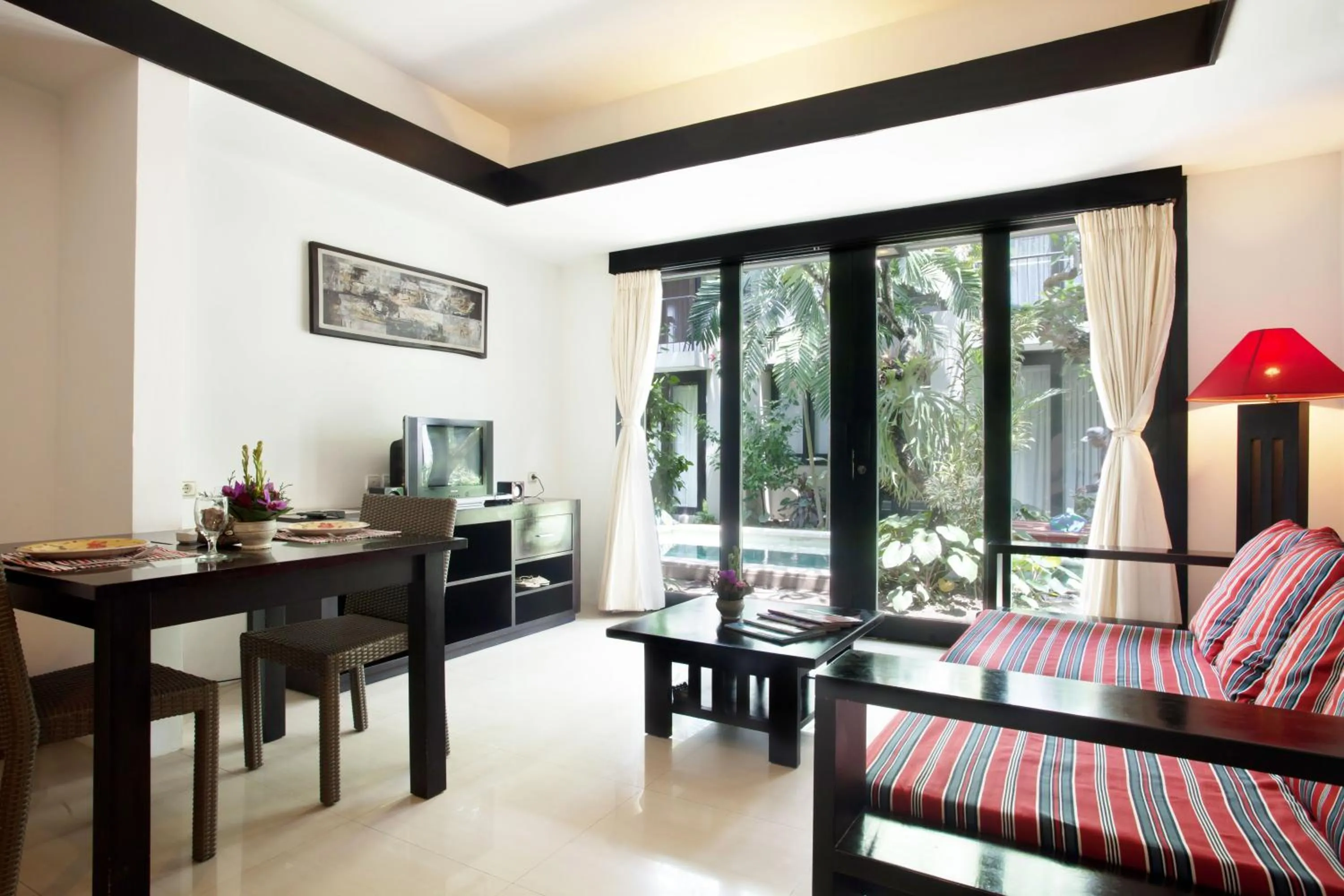 Seating area in S'cape Condotel