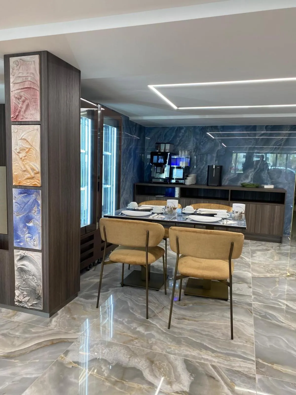 Breakfast in Hotel Serena