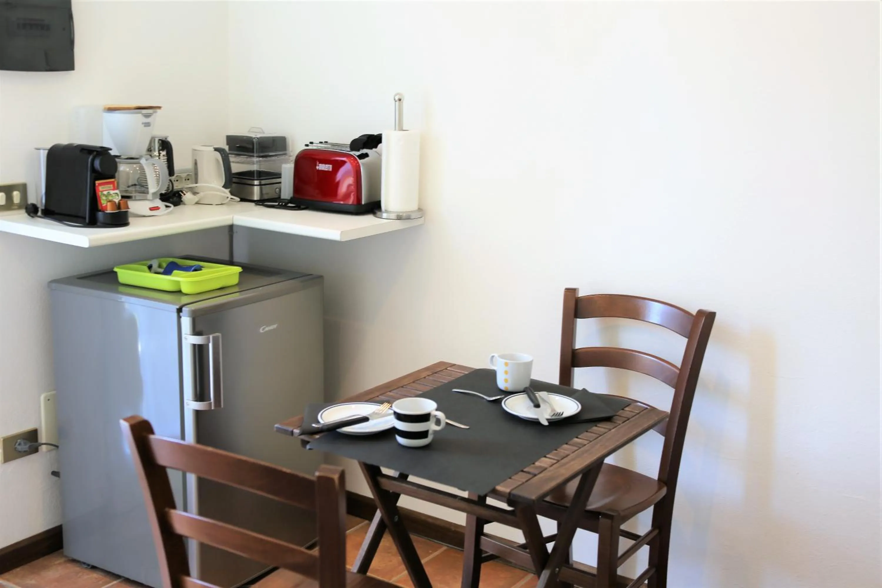 Coffee/tea facilities in Appartamenti Ferrari Residence