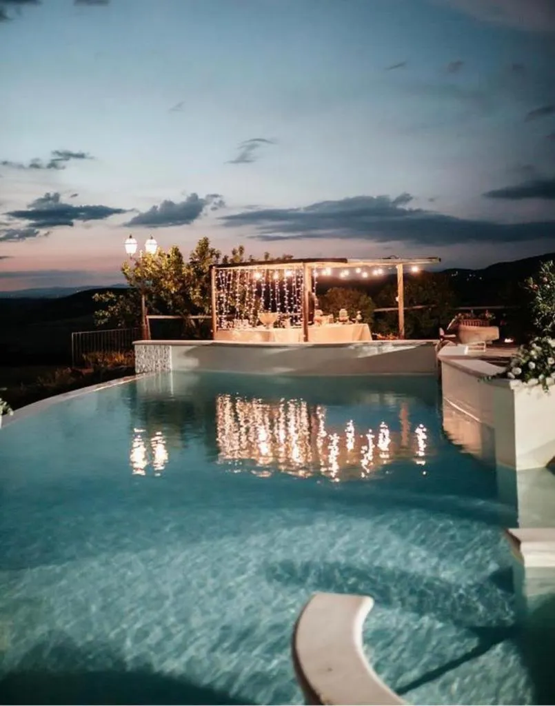 Open Air Bath in Agriturismo Il Macchione