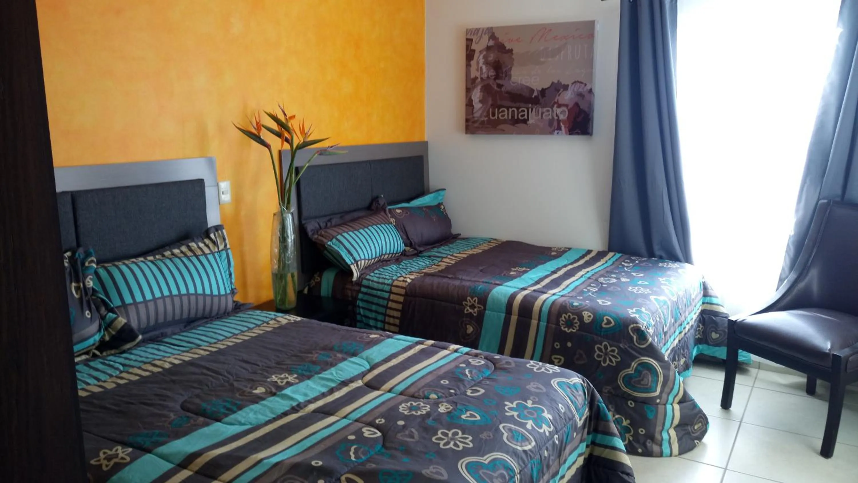 Photo of the whole room, Bed in Suites Sta Tere