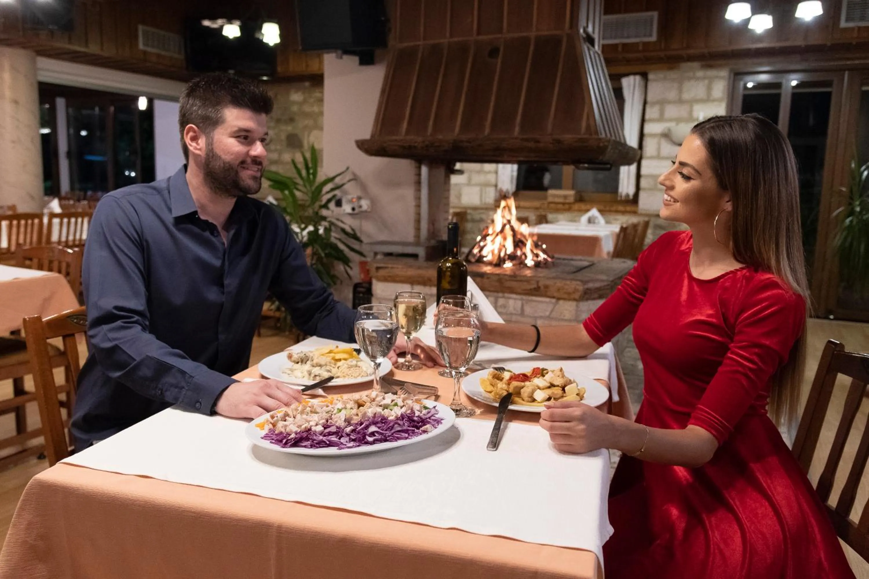 Restaurant/places to eat in Thermios Apollon