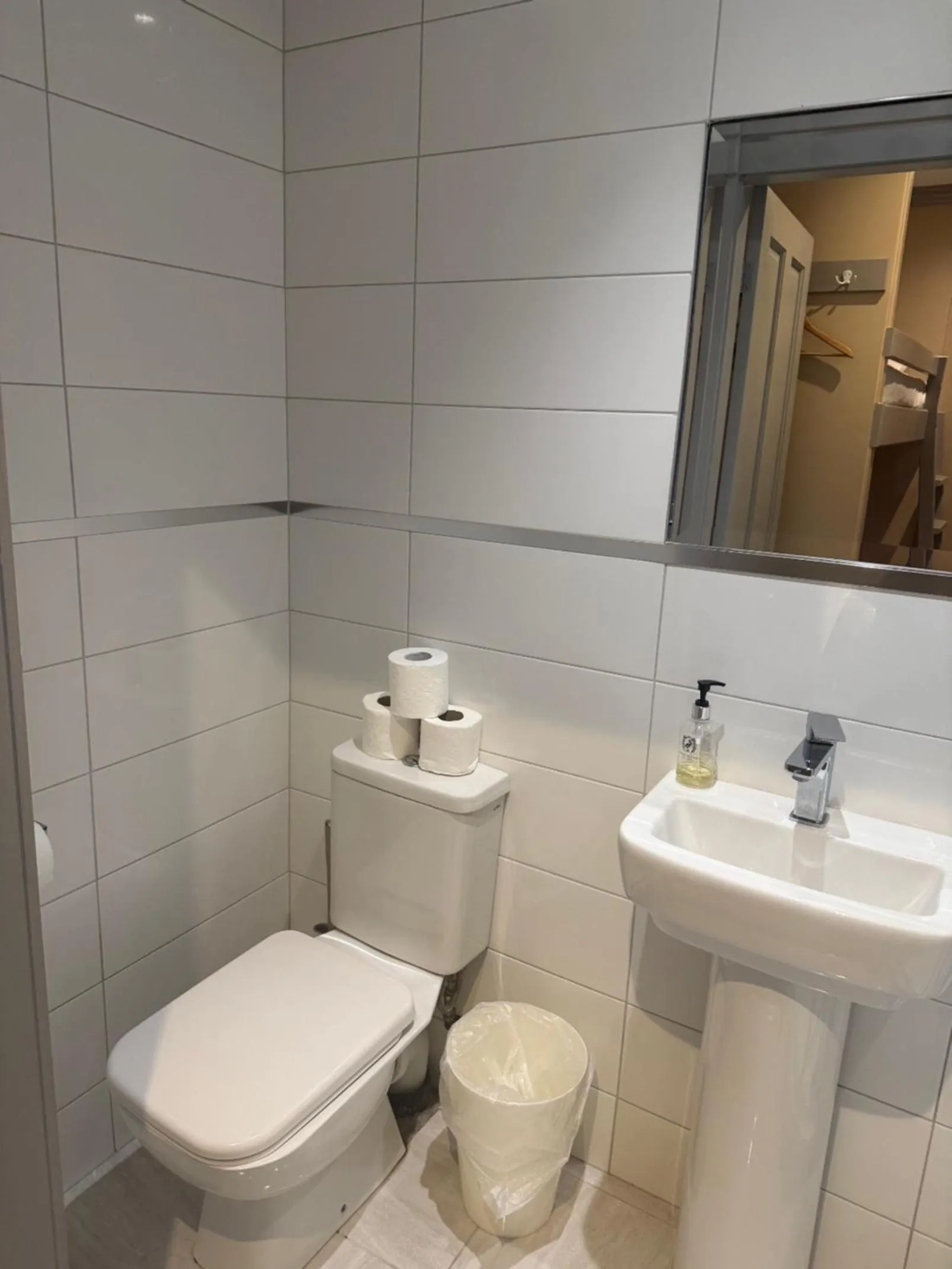 Bathroom in Central Station Hotel Liverpool