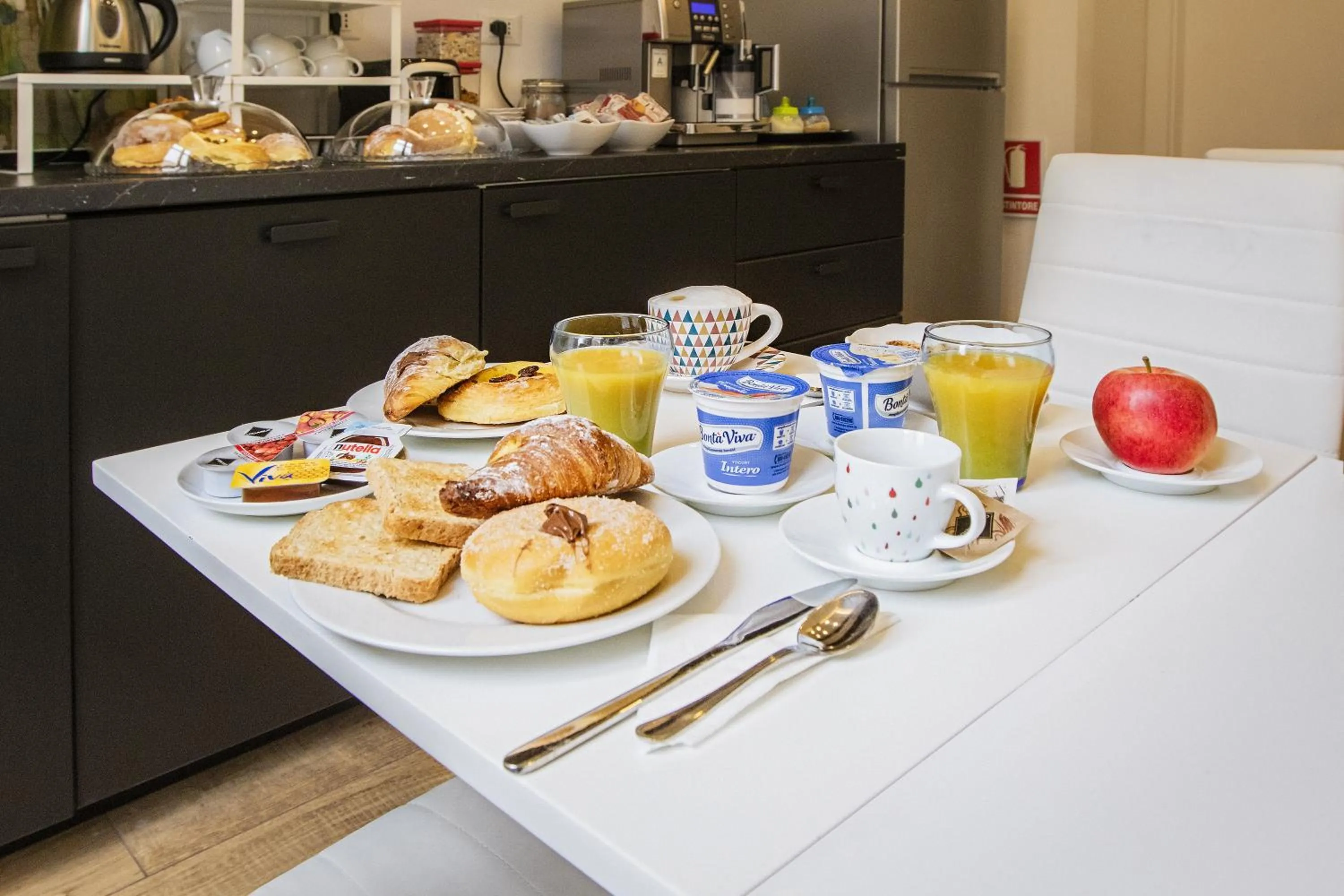 Continental breakfast in Quiriti Vatican Relais