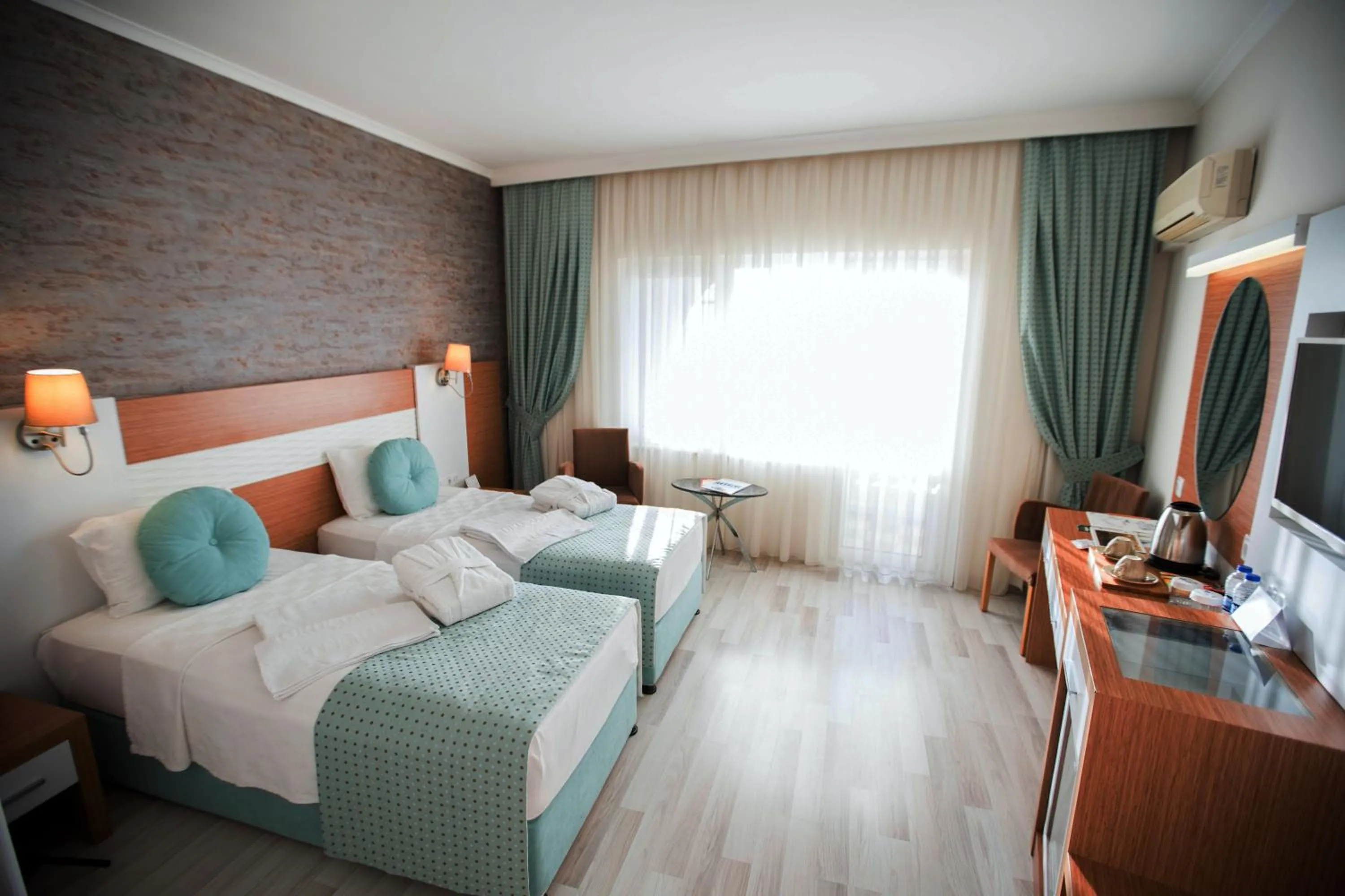 Bedroom, Bed in Afyon Orucoglu Thermal Resort