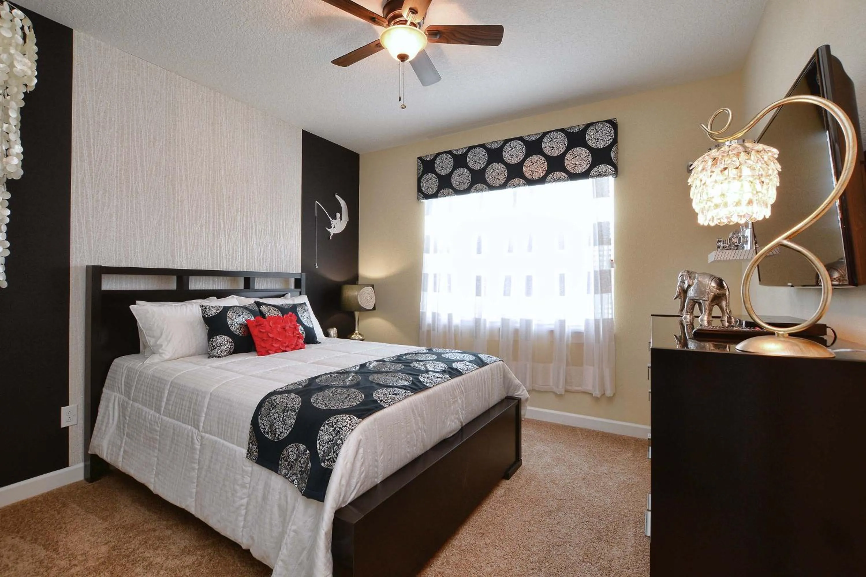 Photo of the whole room, Bed in DISNEY area Luxurious House-Private Pool