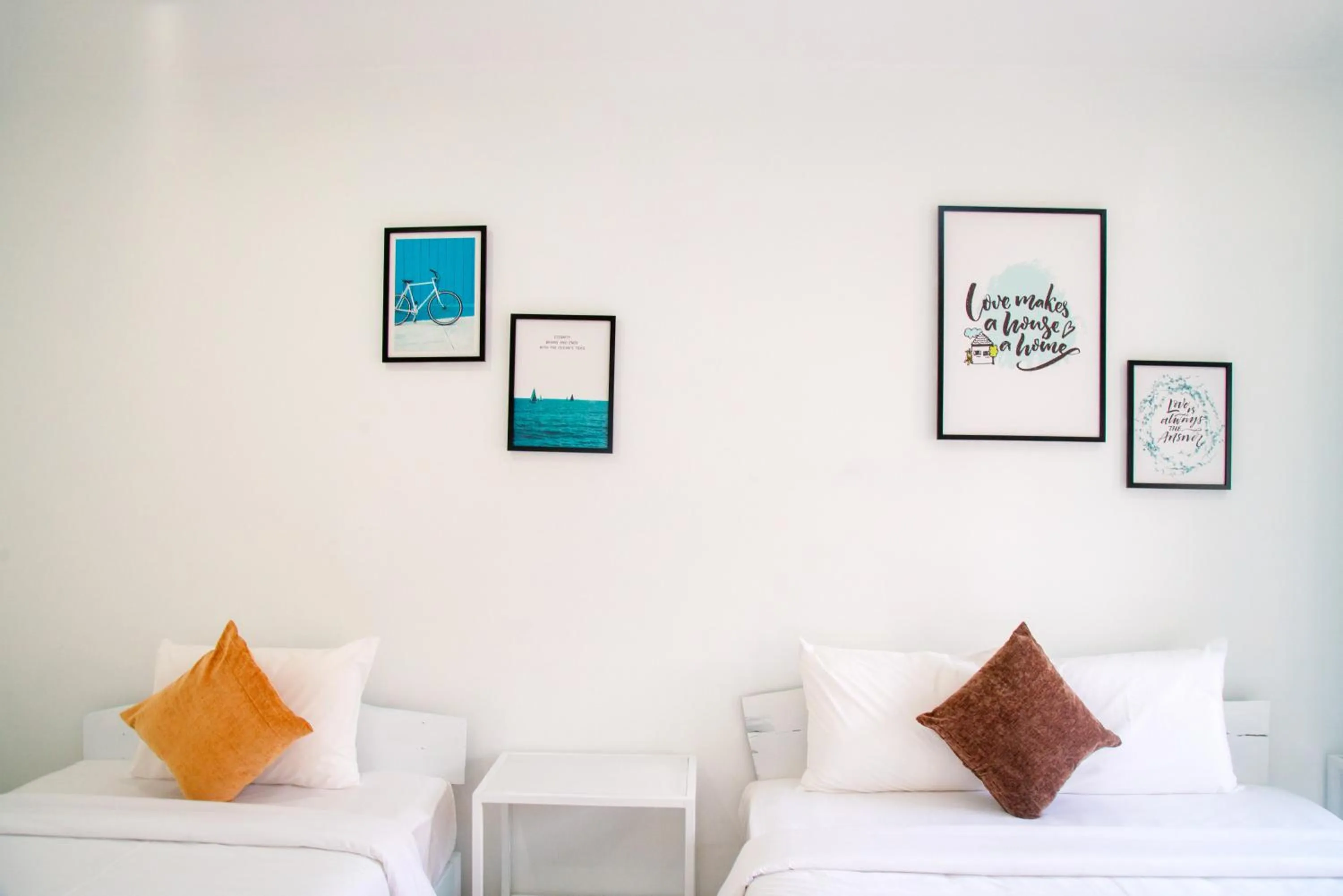 Bedroom, Bed in Philip Bungalow