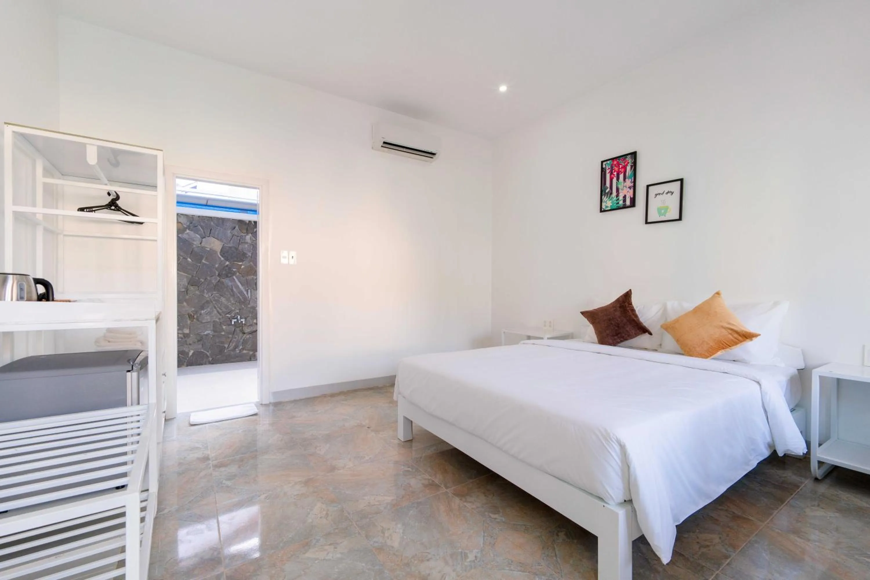 Bedroom, Bed in Philip Bungalow