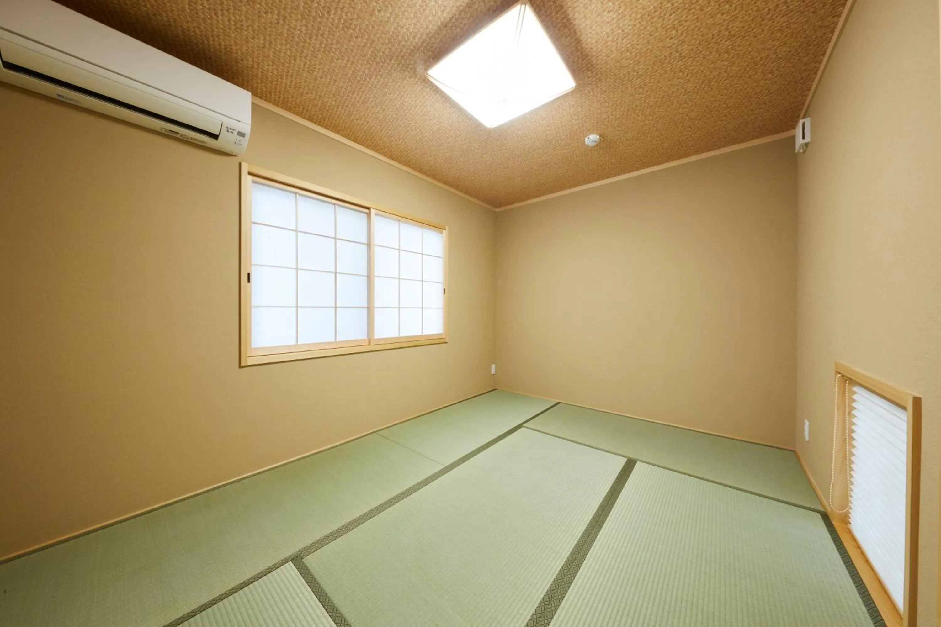 Bedroom in Rinn Miyagawacho Tsubaki