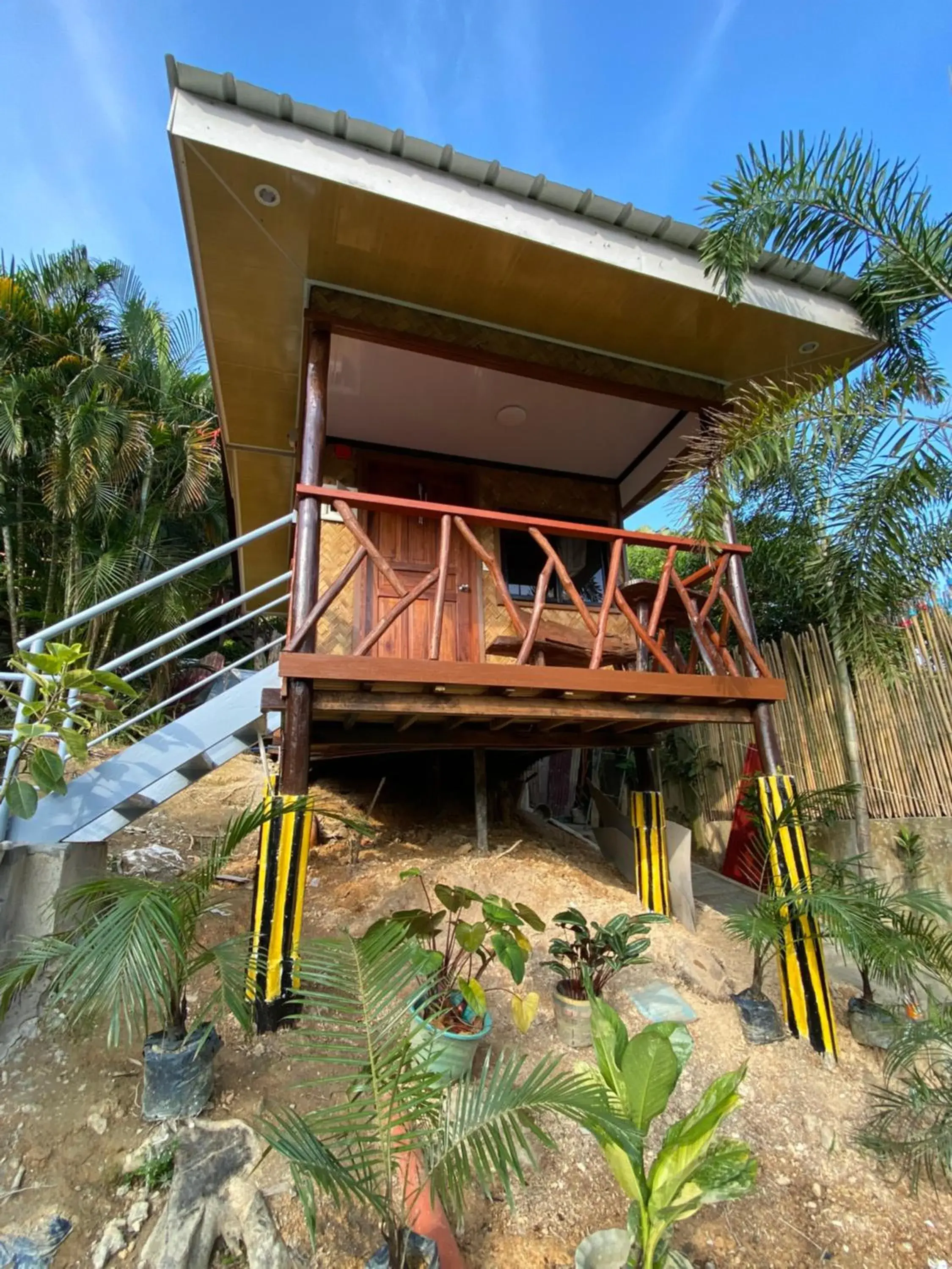 Apartment with Mountain View in MiL's Hillside Tourist Inn Apartment with Mountain View in MiL's Hillside Tourist Inn