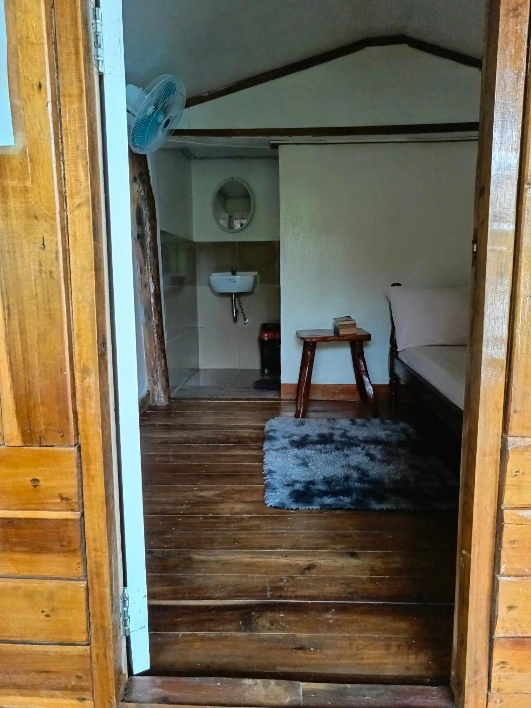 Bedroom in MiL's Hillside Tourist Inn