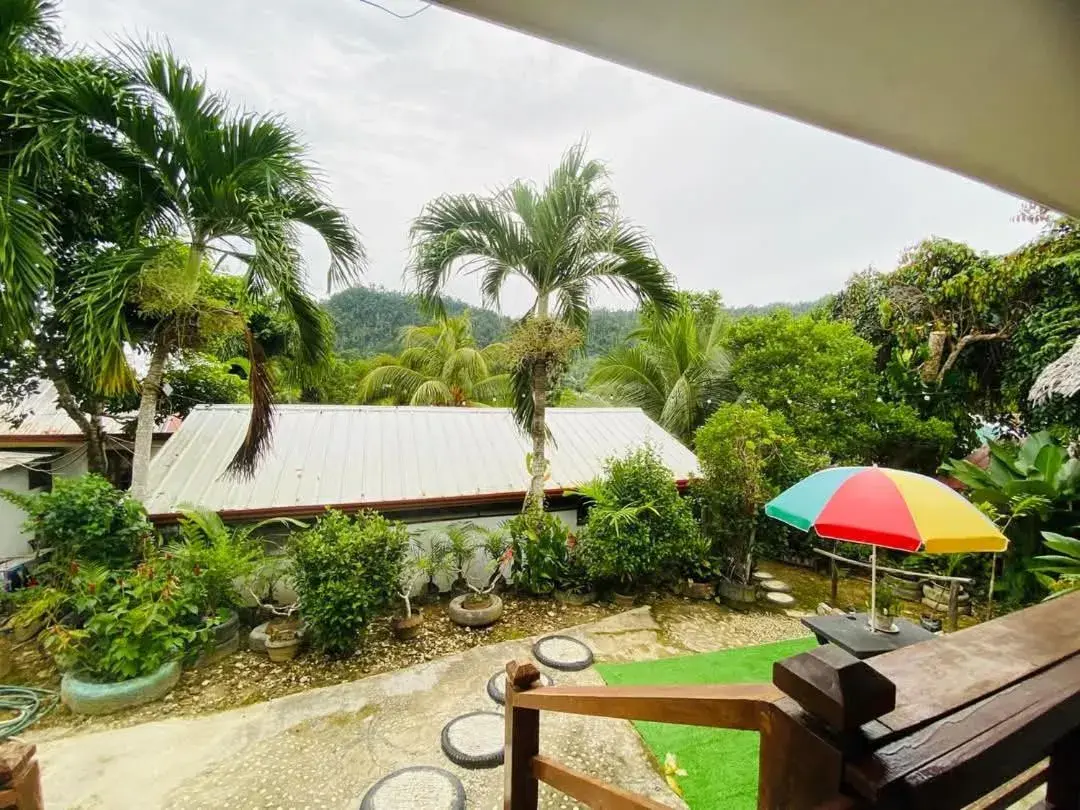 Twin Room with Mountain View in MiL's Hillside Tourist Inn Twin Room with Mountain View in MiL's Hillside Tourist Inn