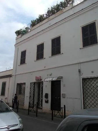 Facade/entrance in Residence Lodi