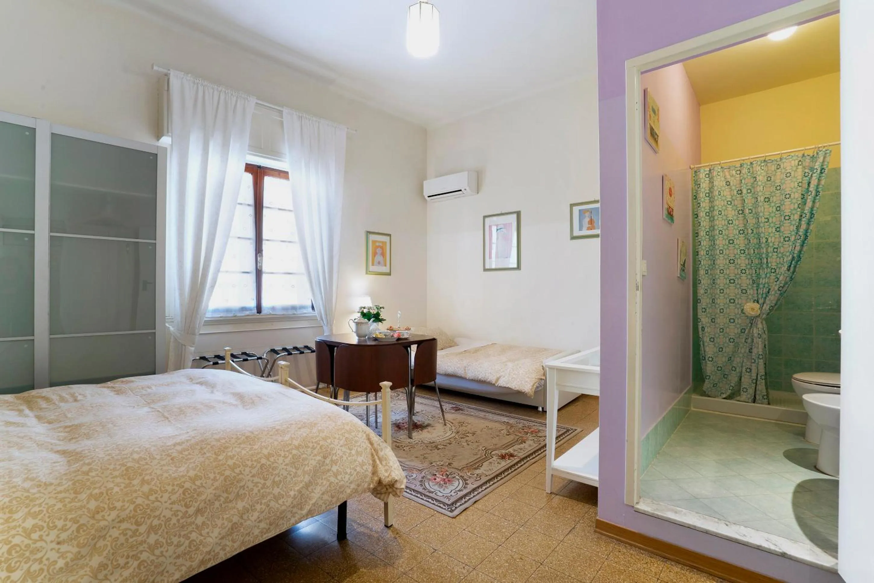 Bed in 1900 Artevita B&B