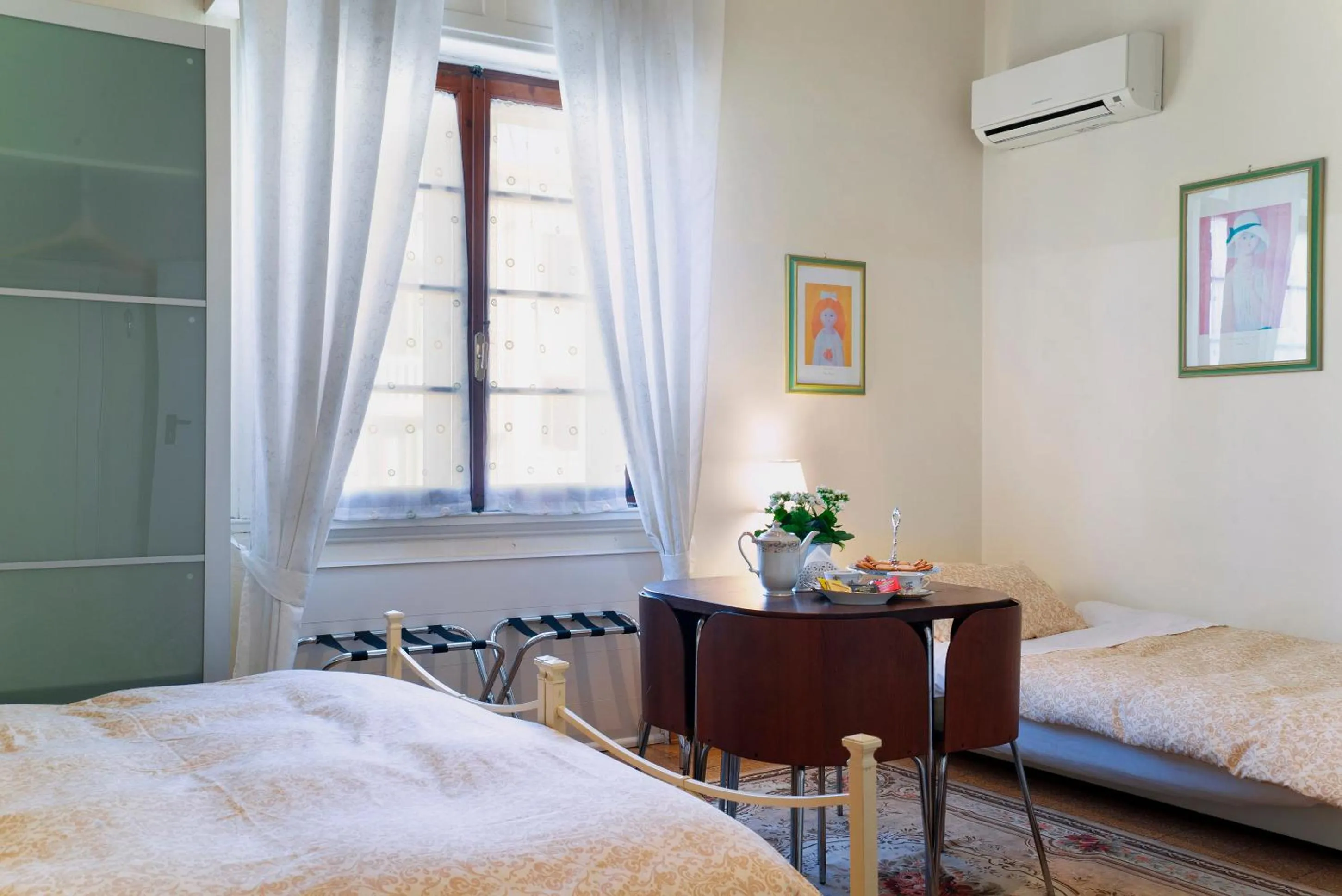 Bed in 1900 Artevita B&B