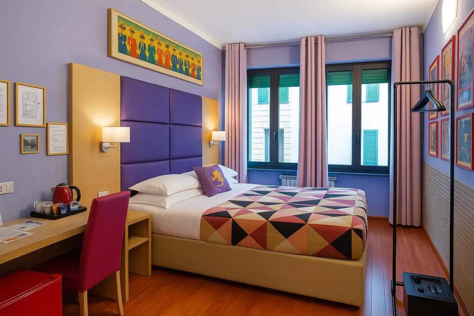 Superior Double Room in BOBOTEL ROOMS City Center Superior Double Room in BOBOTEL ROOMS City Center