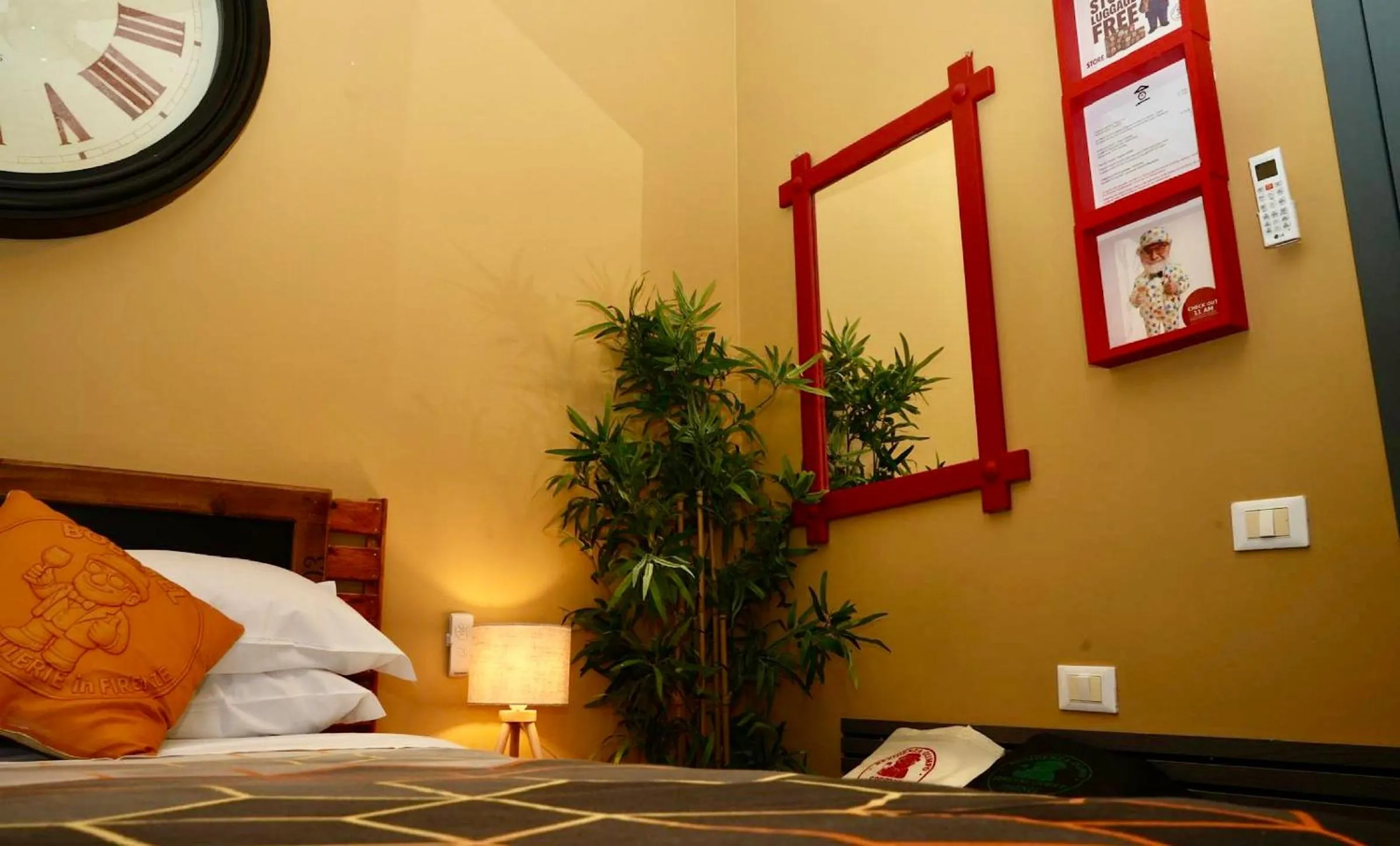 Bedroom, Bed in BOBOTEL Rooms in City Center