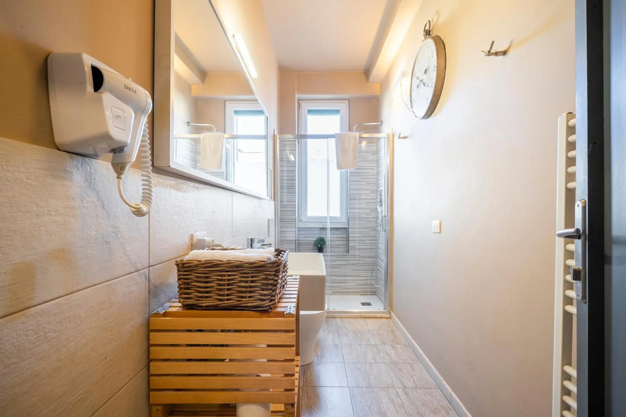 Shower in BOBOTEL ROOMS City Center