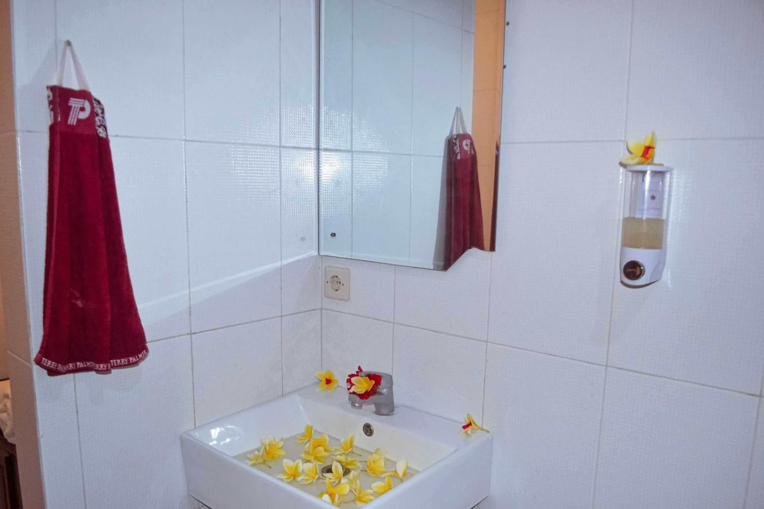 Bathroom in Cave Beach Bungalow