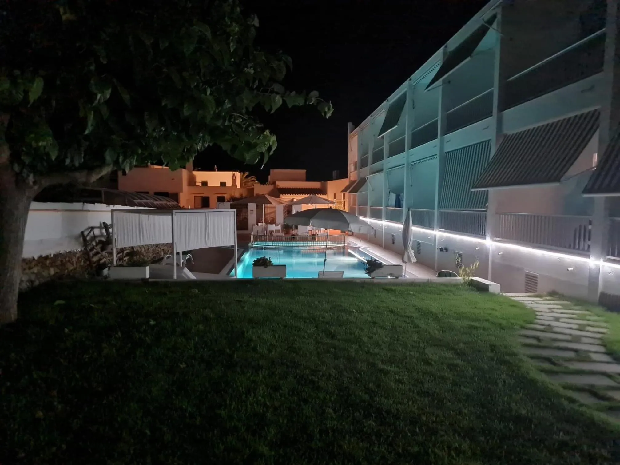 Swimming pool in Hostal S'Algaret