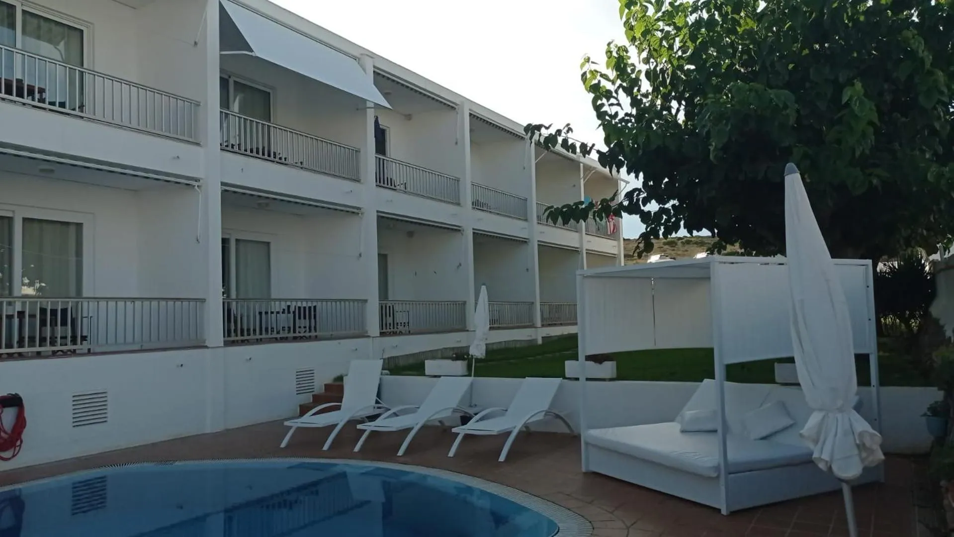 Swimming pool in Hostal S'Algaret